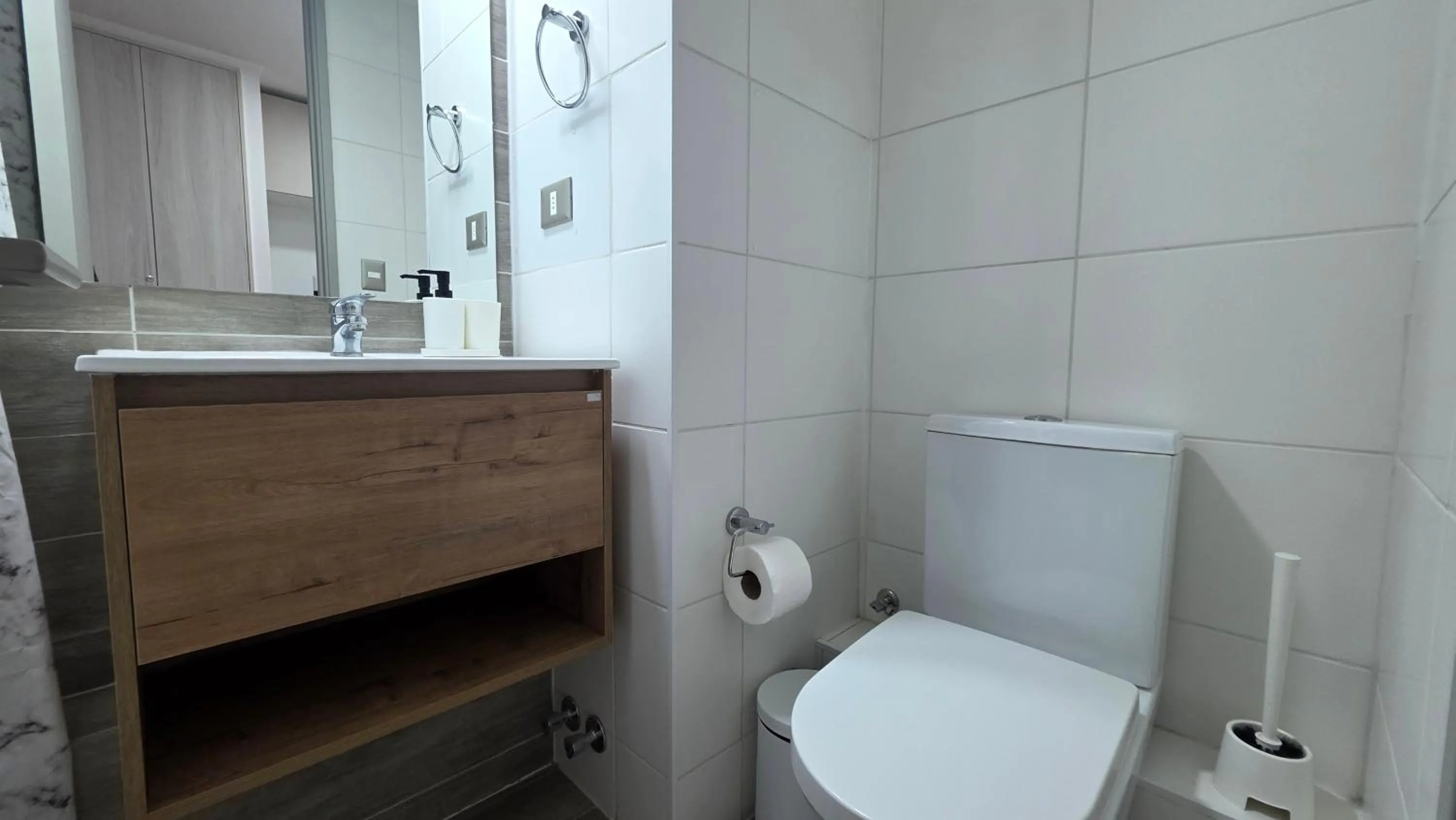 Bathroom in Oceana Suites Movistar Arena I Eco España