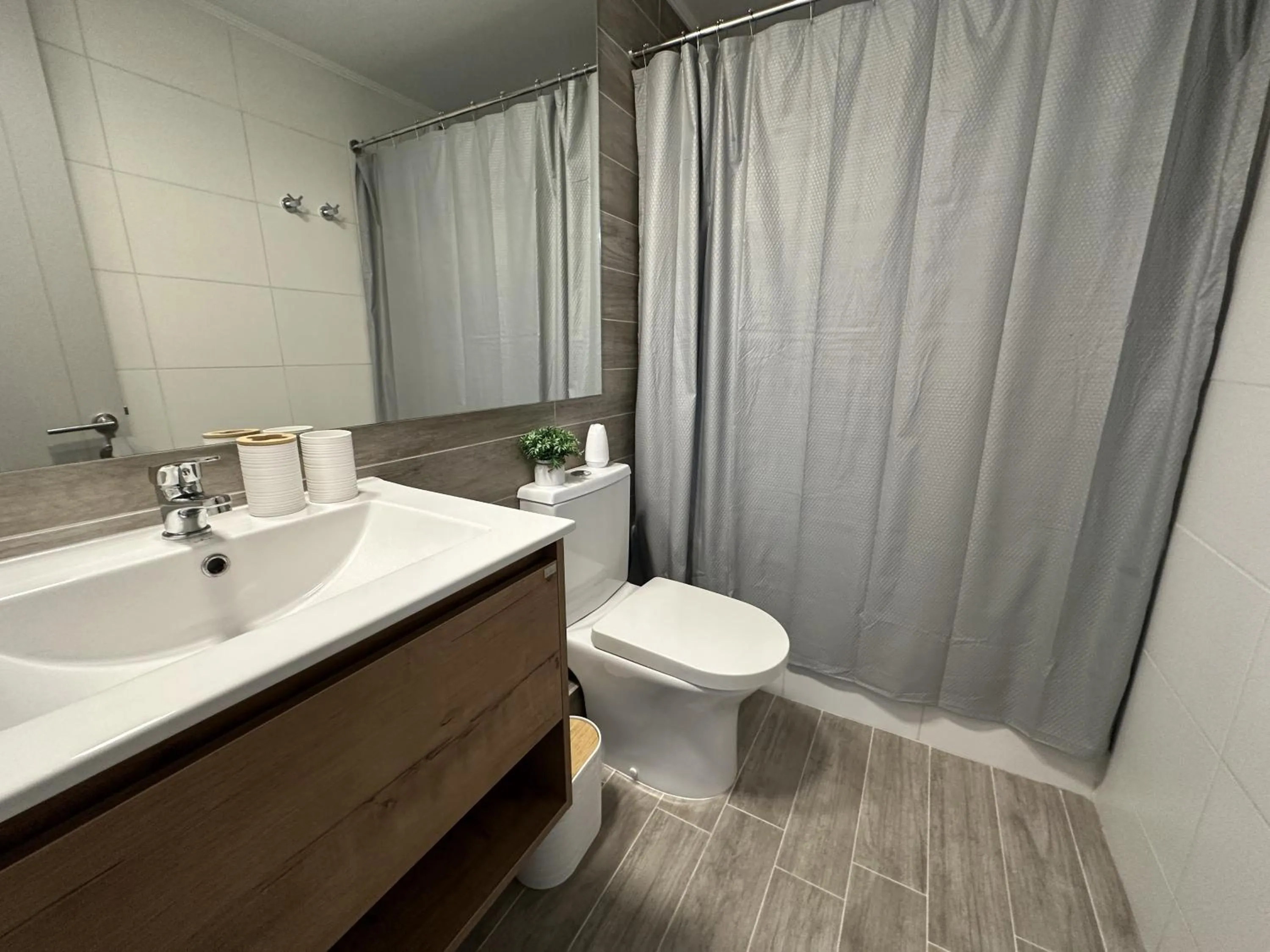 Bathroom in Oceana Suites Movistar Arena I Eco España