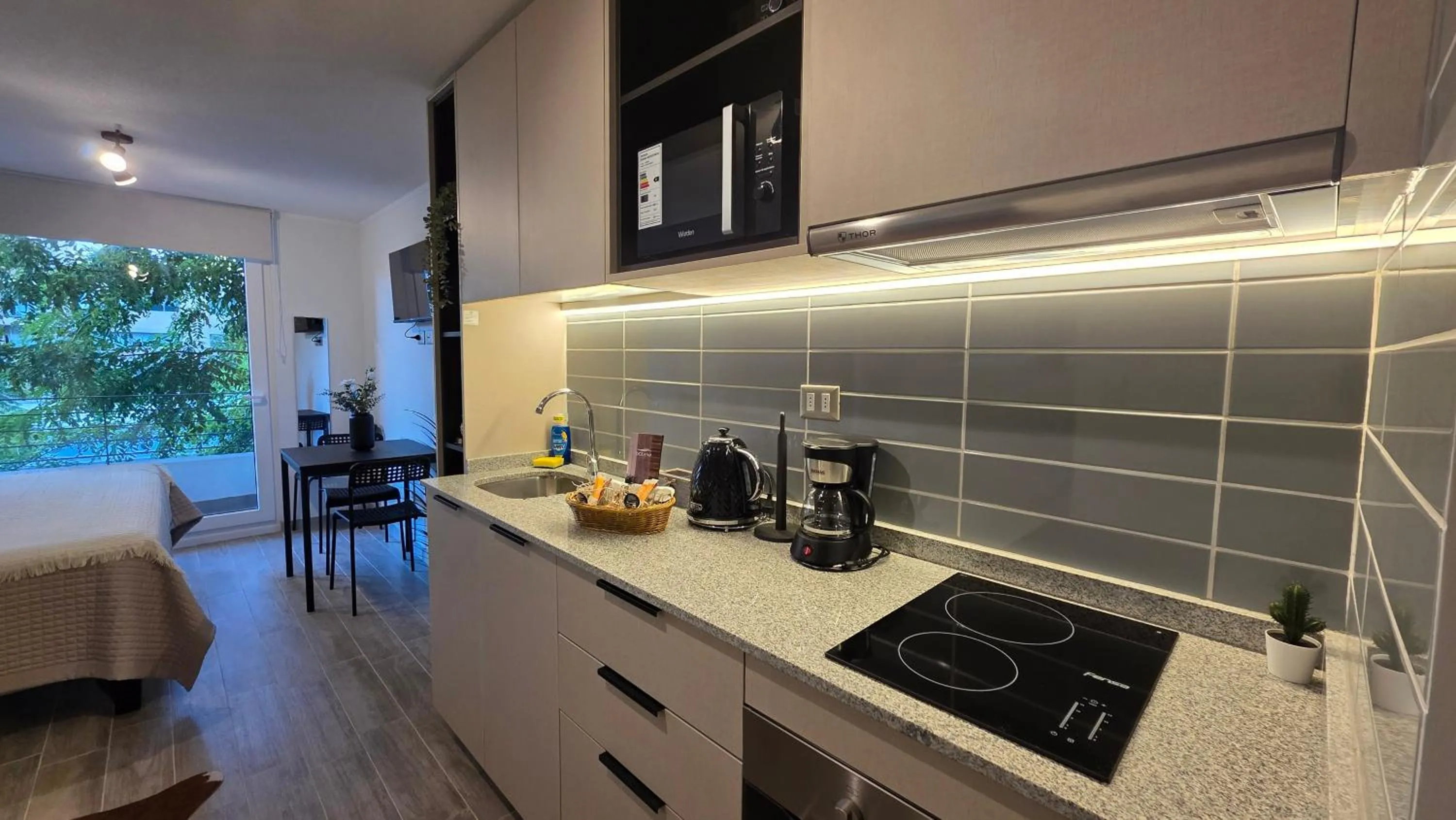 Kitchen or kitchenette in Oceana Suites Movistar Arena I Eco España