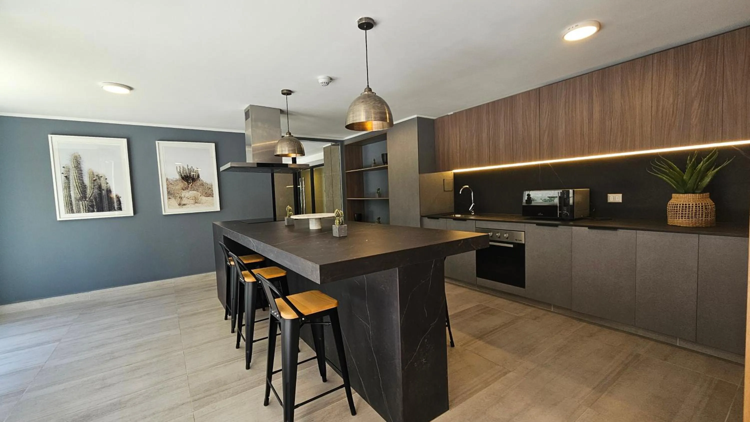 Kitchen or kitchenette in Oceana Suites Movistar Arena I Eco España