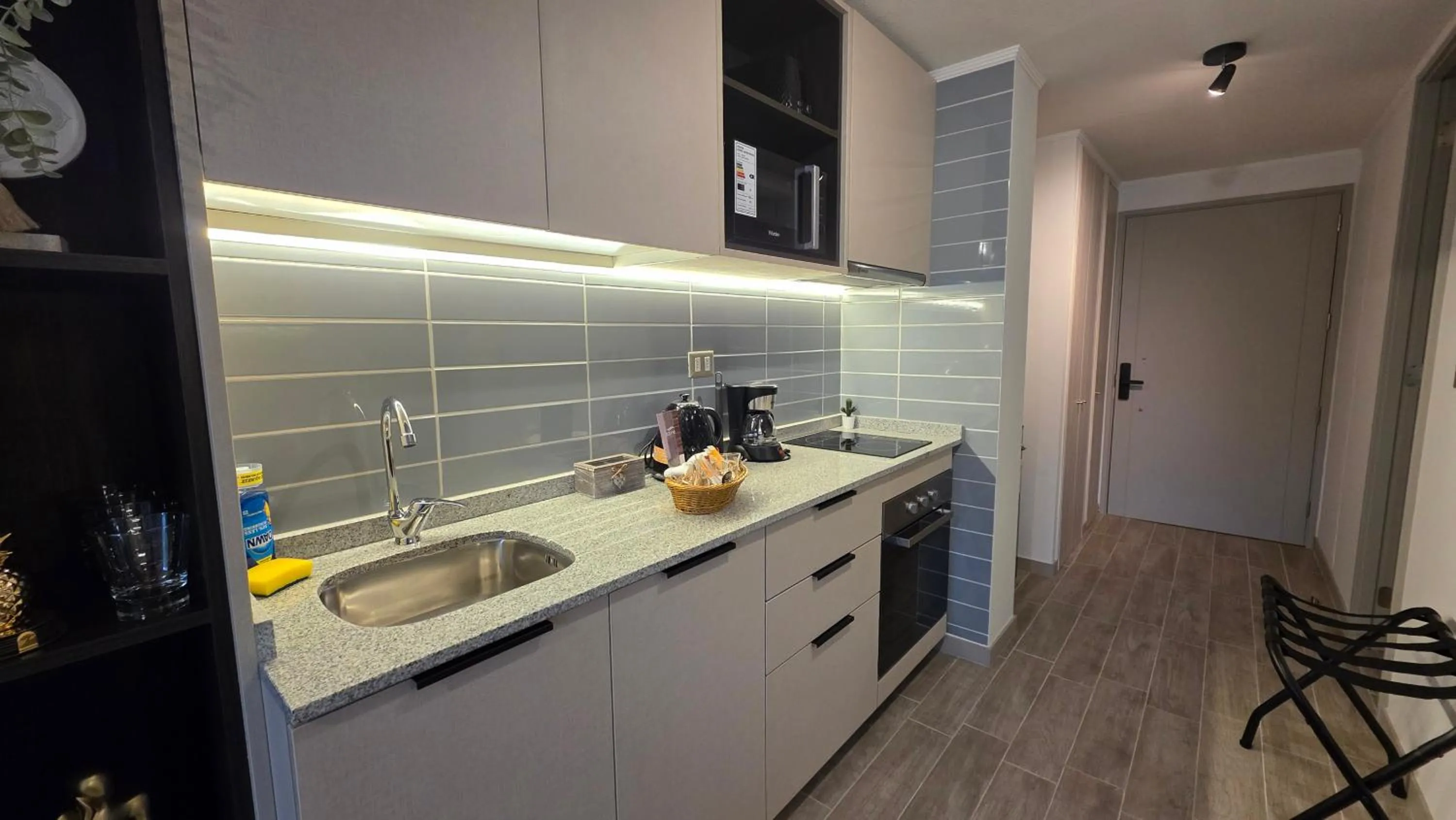 Kitchen or kitchenette in Oceana Suites Movistar Arena I Eco España