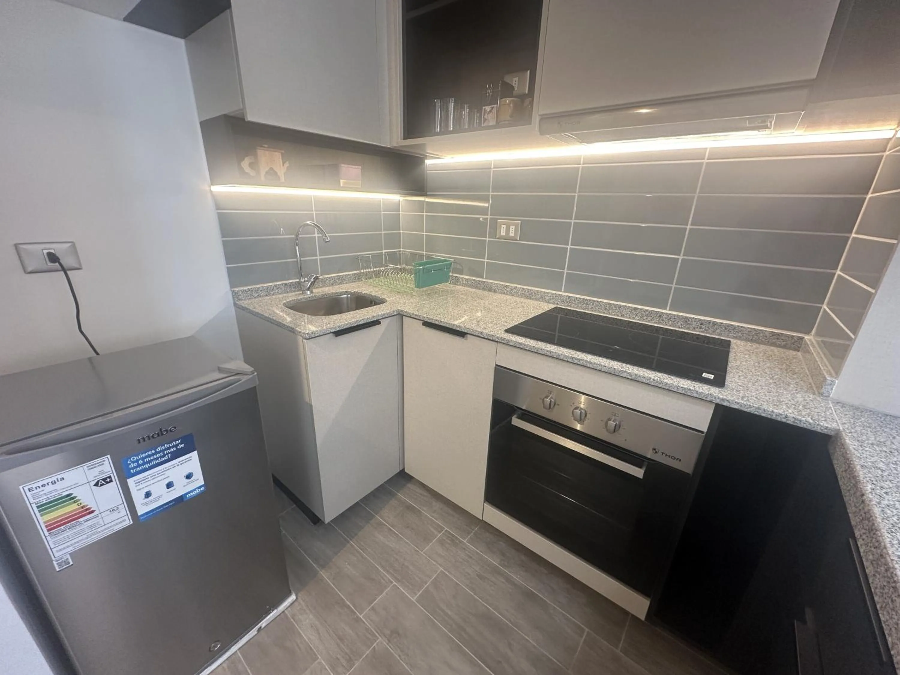 Kitchen or kitchenette in Oceana Suites Movistar Arena I Eco España