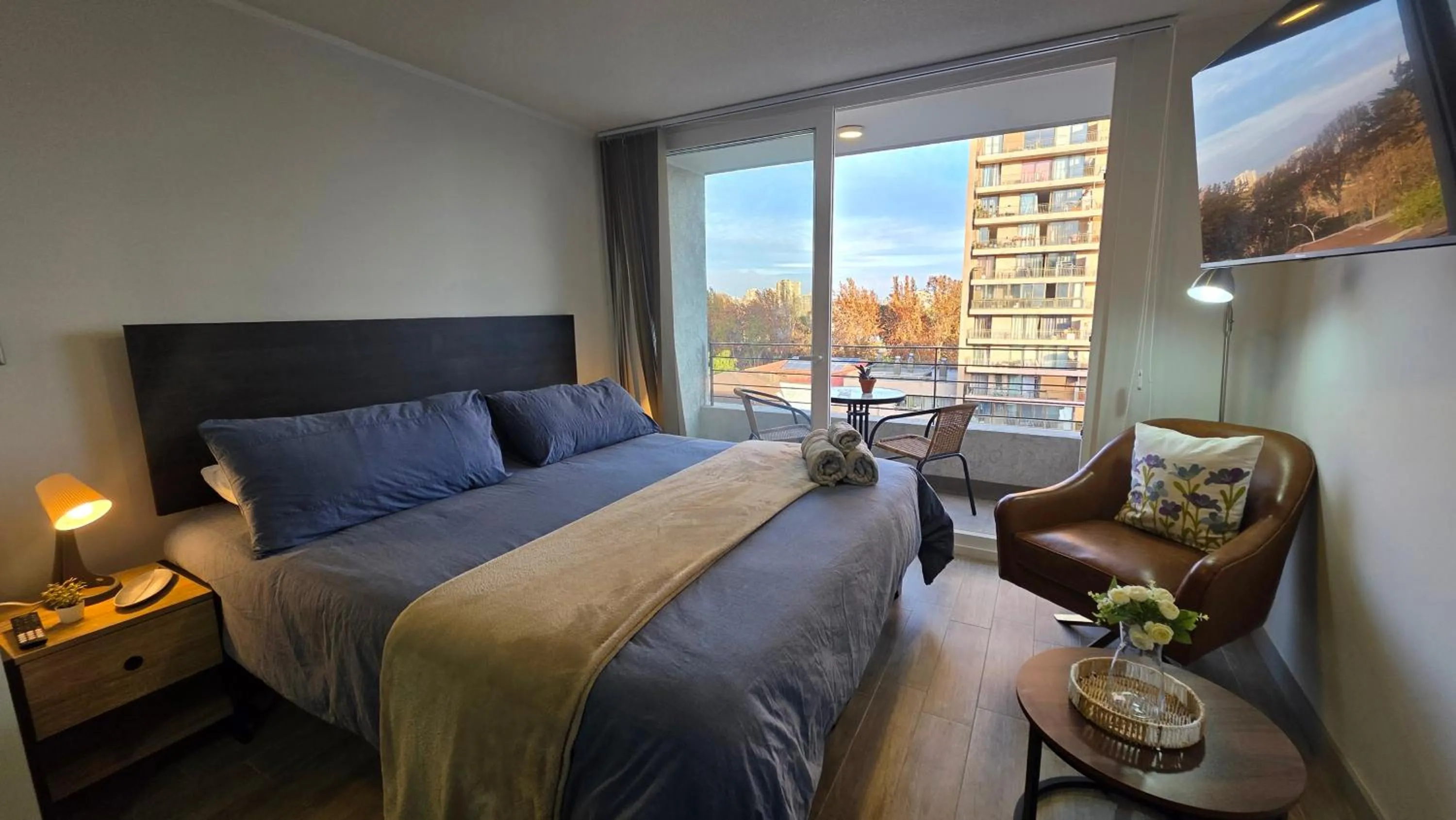 TV and multimedia, Bed in Oceana Suites Movistar Arena I Eco España