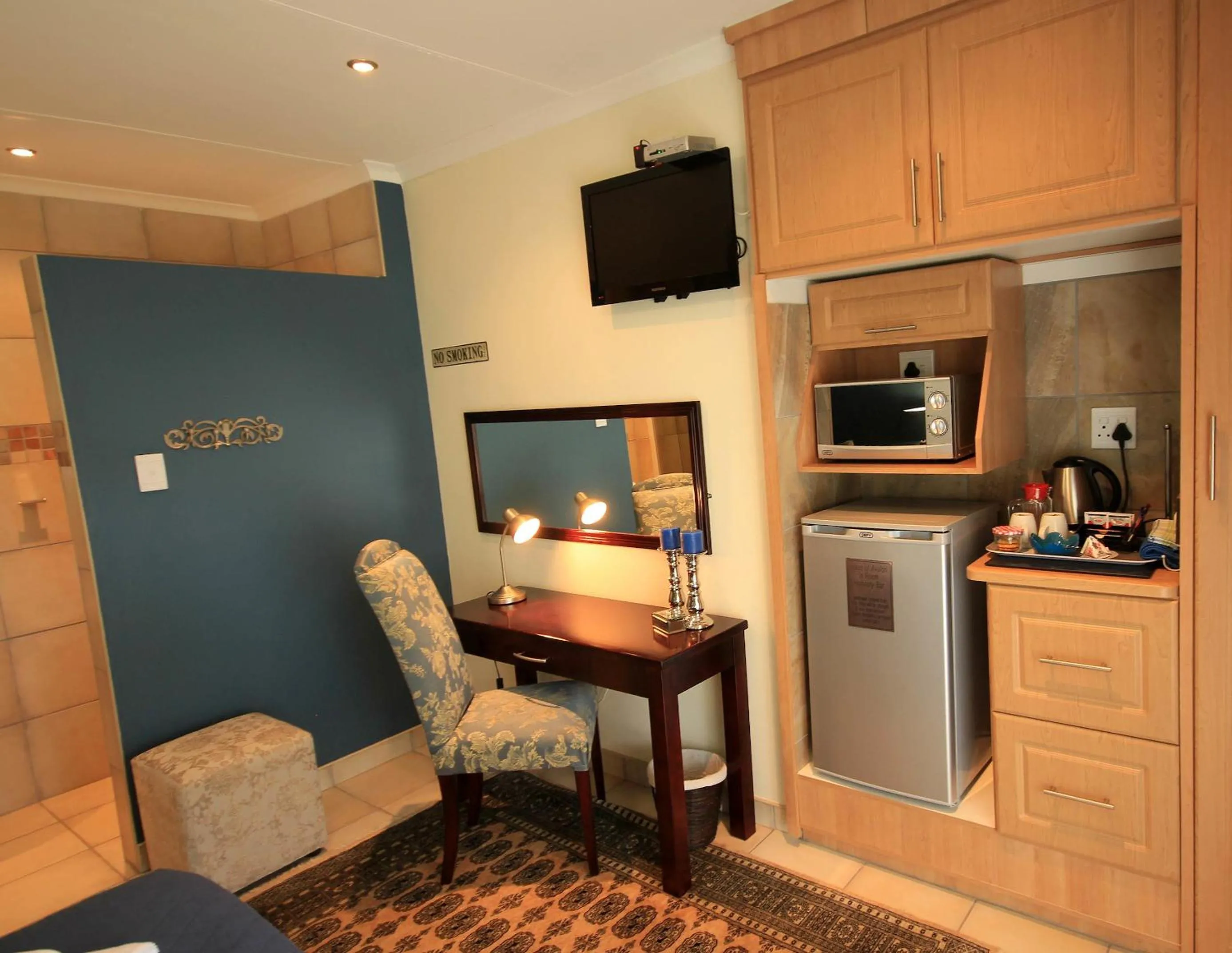 TV and multimedia in Avalon Guest Manor