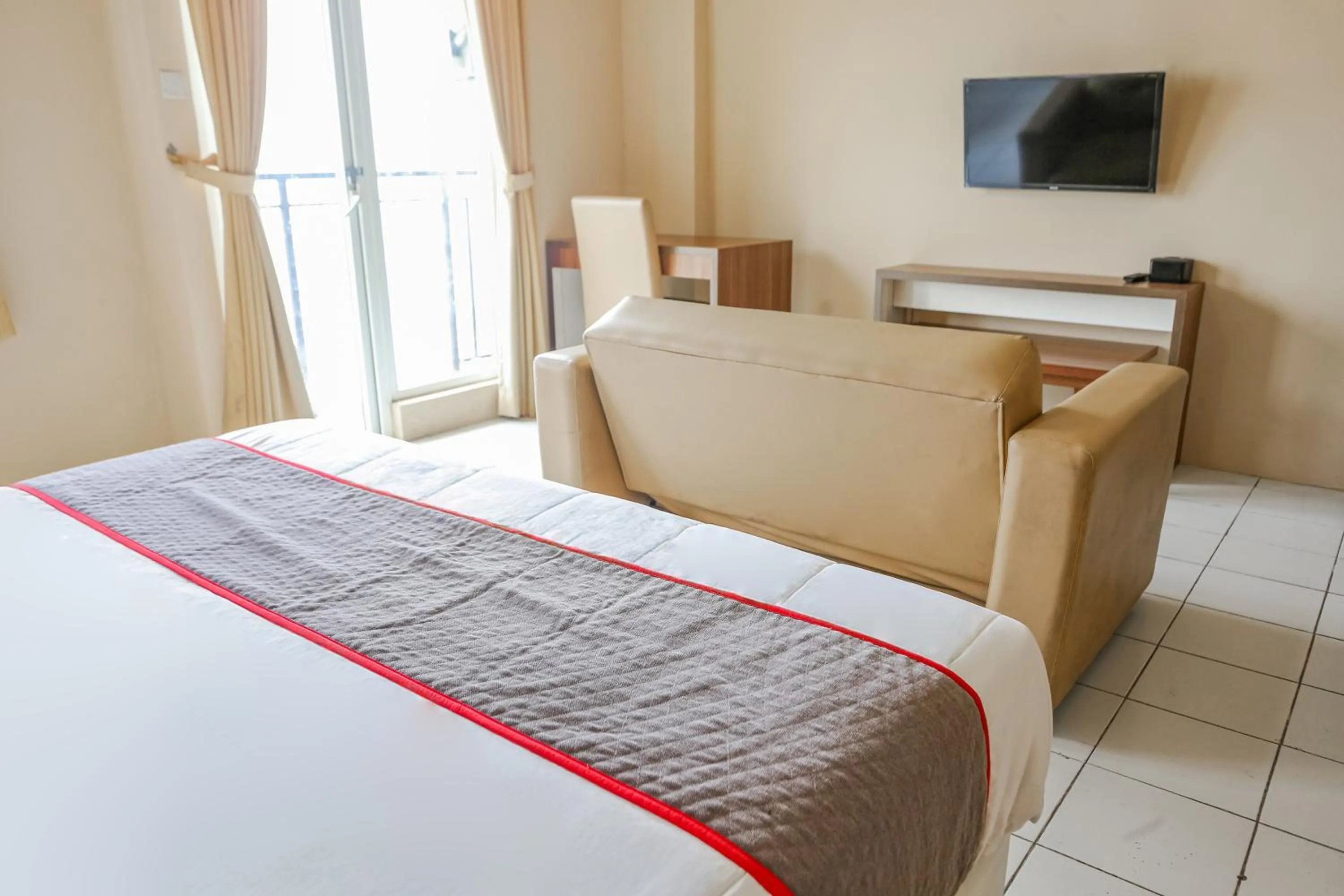 Bedroom, Bed in Collection O Serviced Apartmen Mutiara Kota