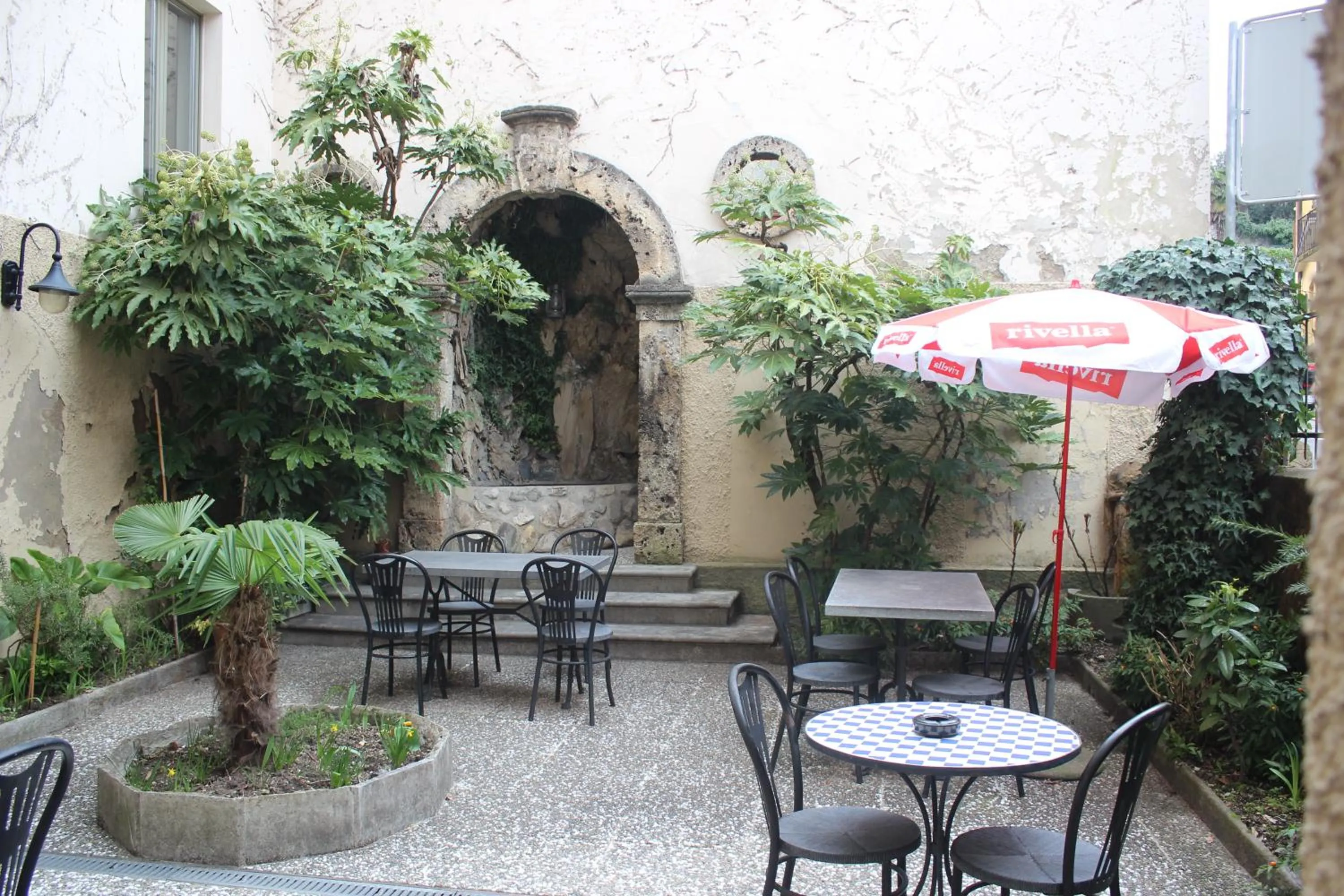 Garden in Garni Bar Sport