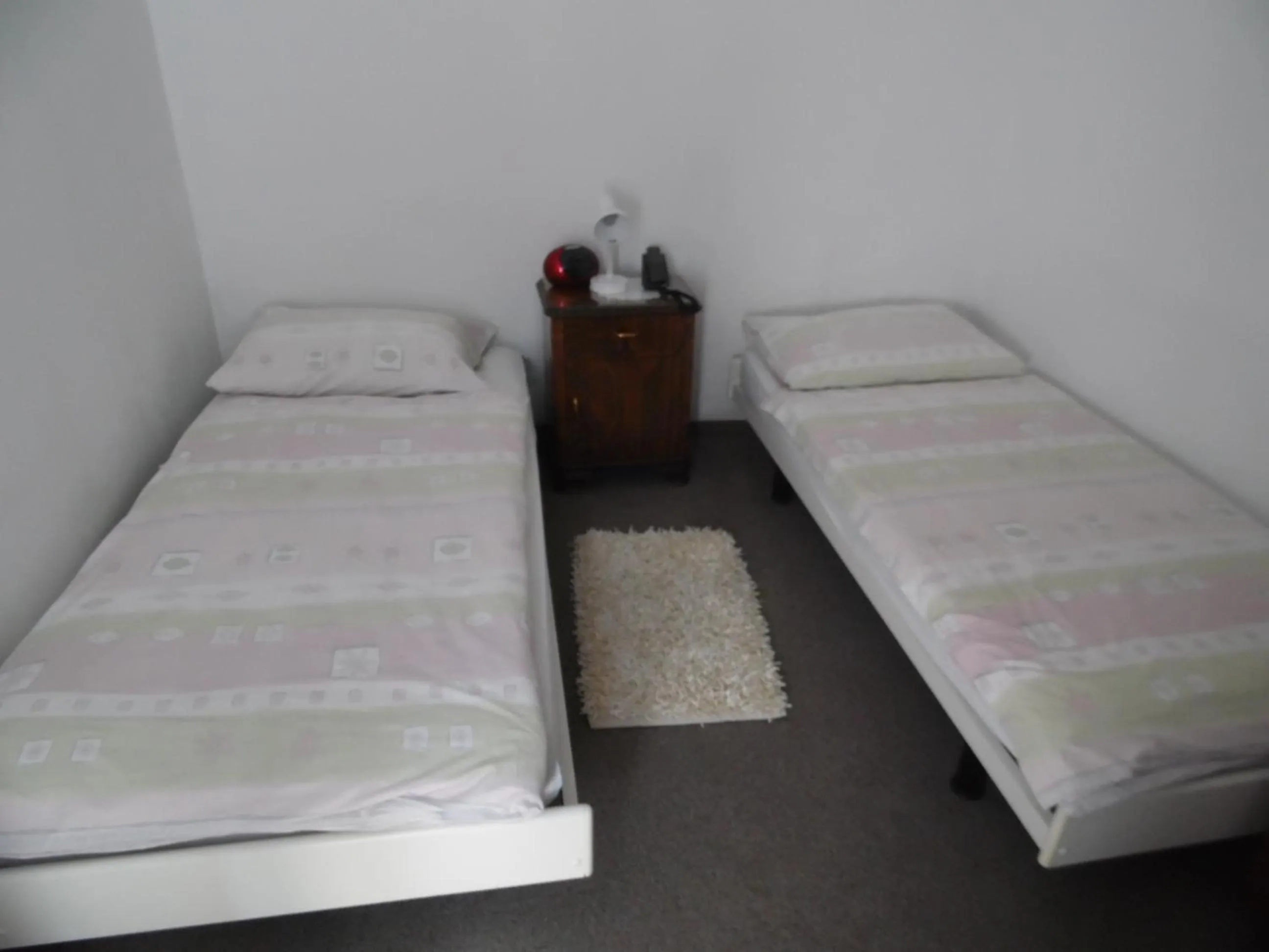 Decorative detail, Bed in Garni Bar Sport