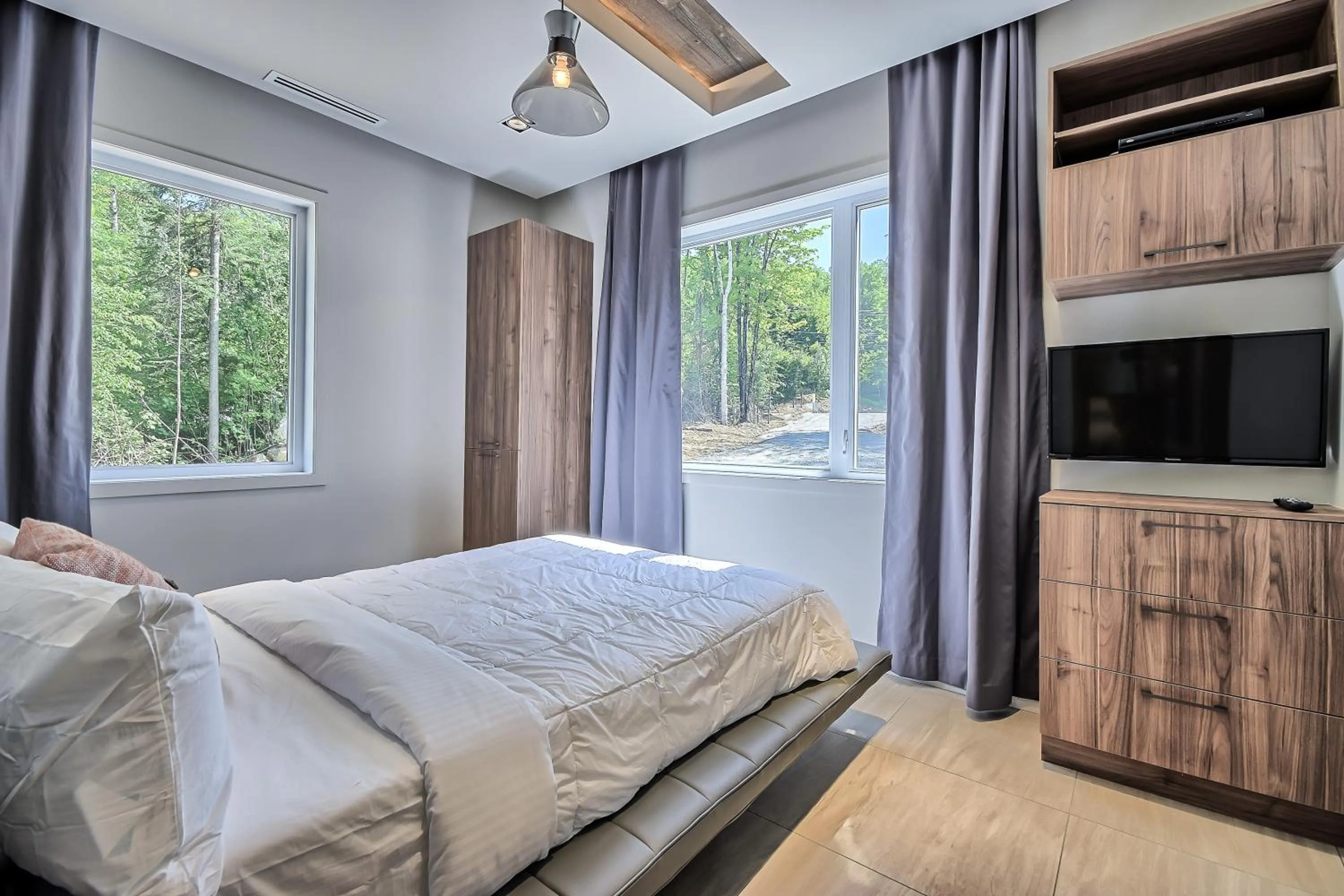 Bedroom, Bed in Bel Air Tremblant Hotel & Residences