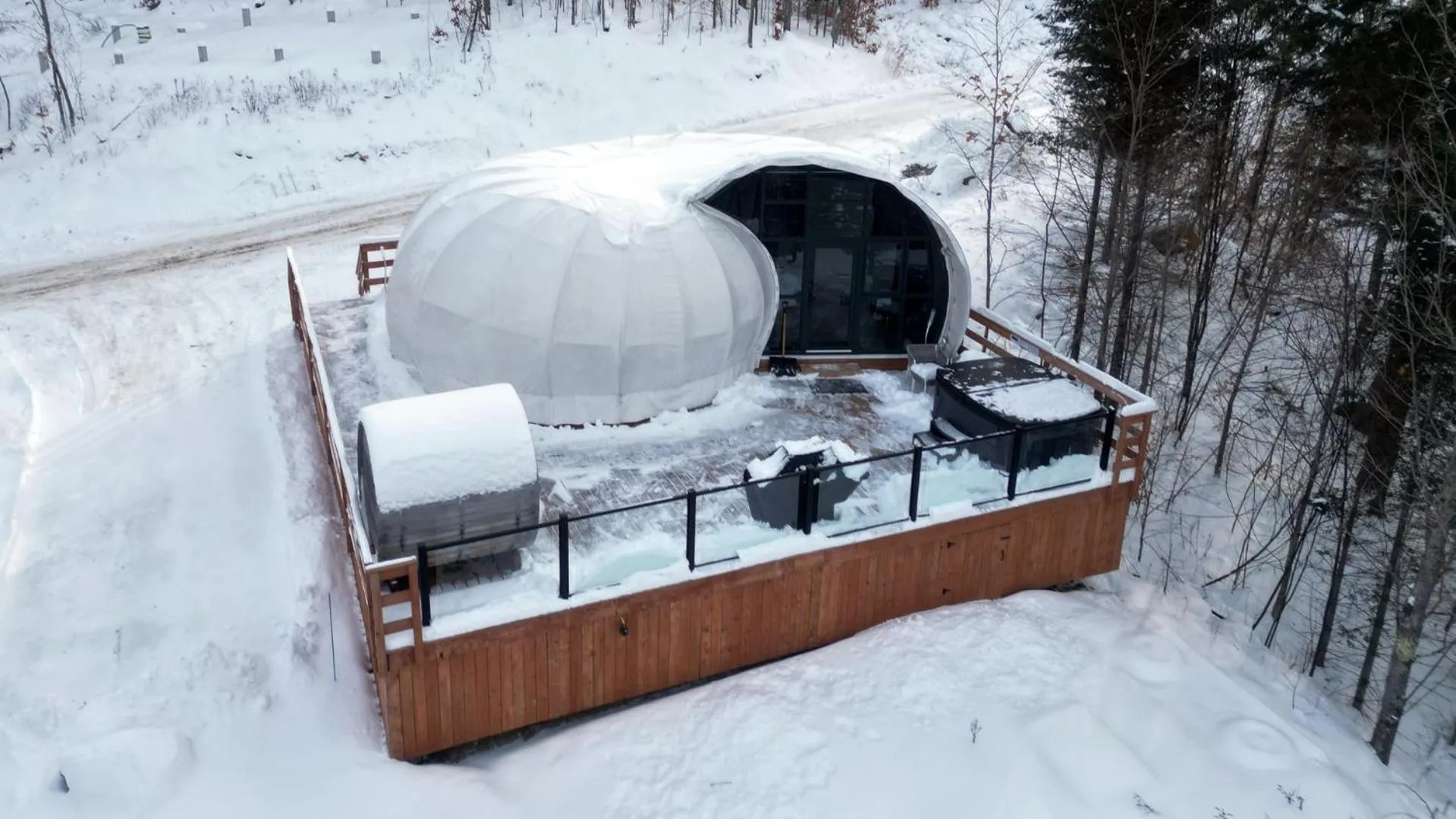 Hot Tub in Bel Air Tremblant Hotel & Residences