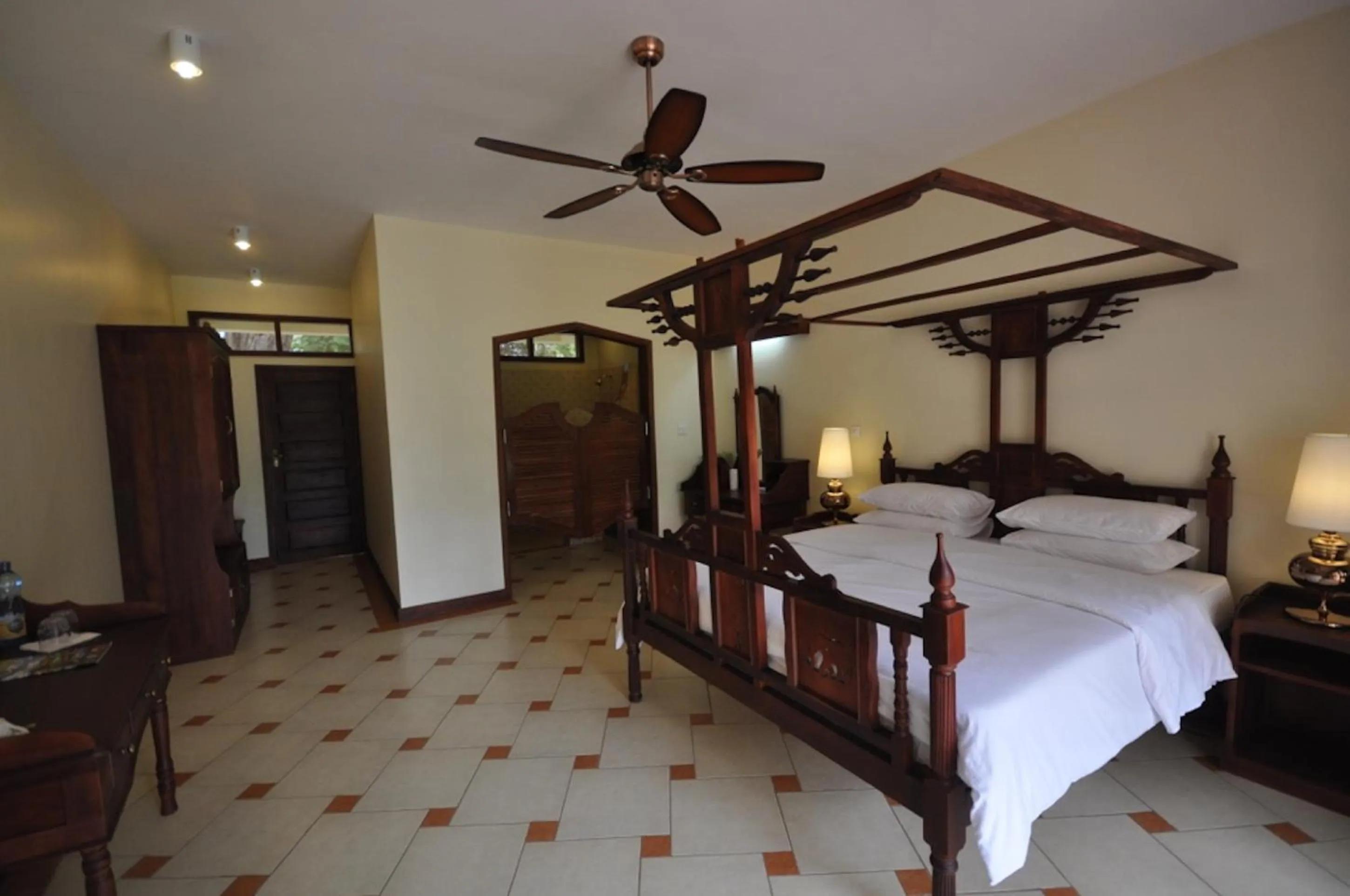 Bedroom, Bed in Hunters Lodge