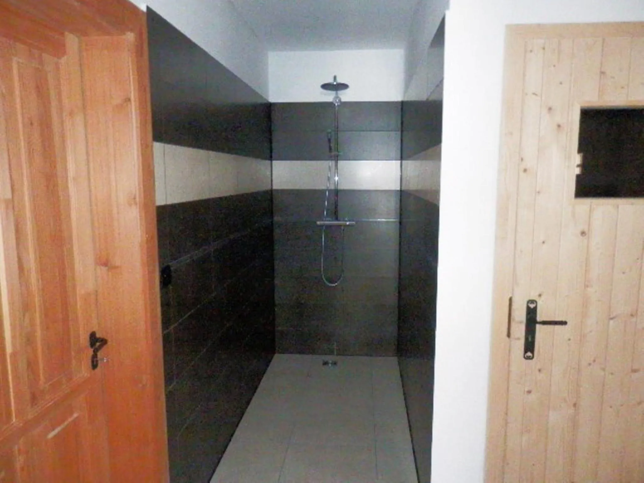 Shower in Chalet Mund
