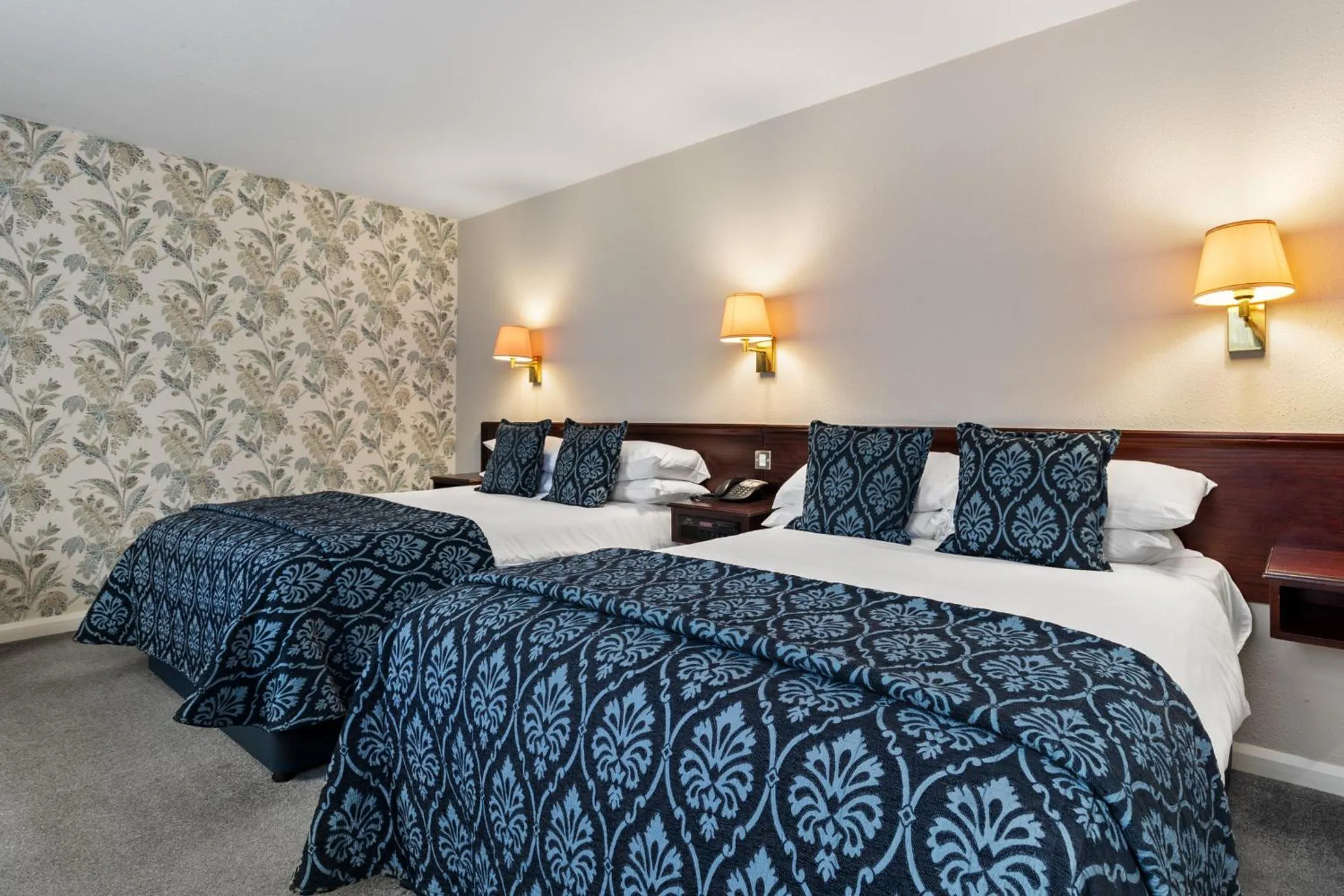 Bed in Mariners Hotel