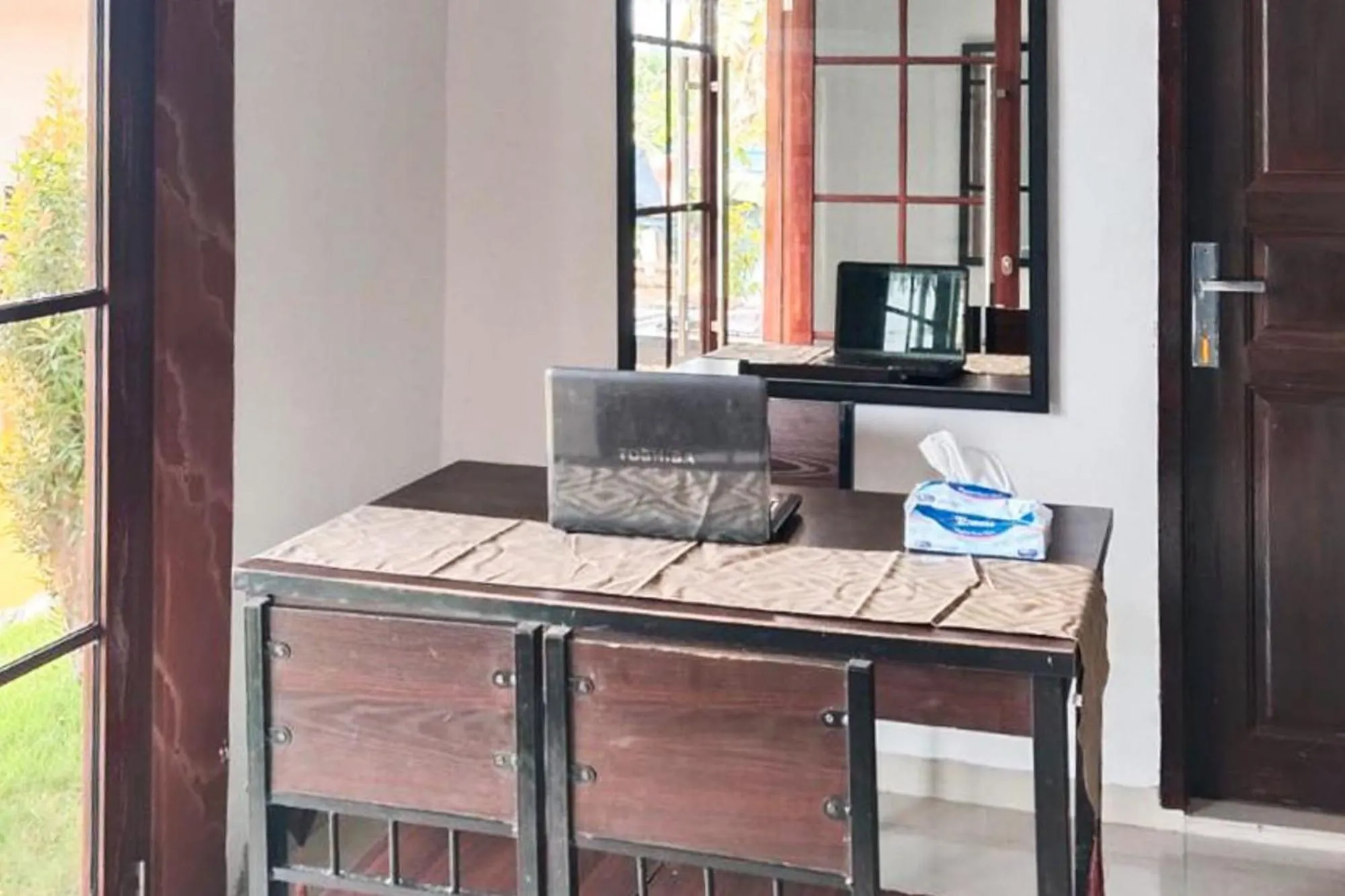 Lobby or reception in RedDoorz Syariah at Sayang Ibu Village Nongsa Batam