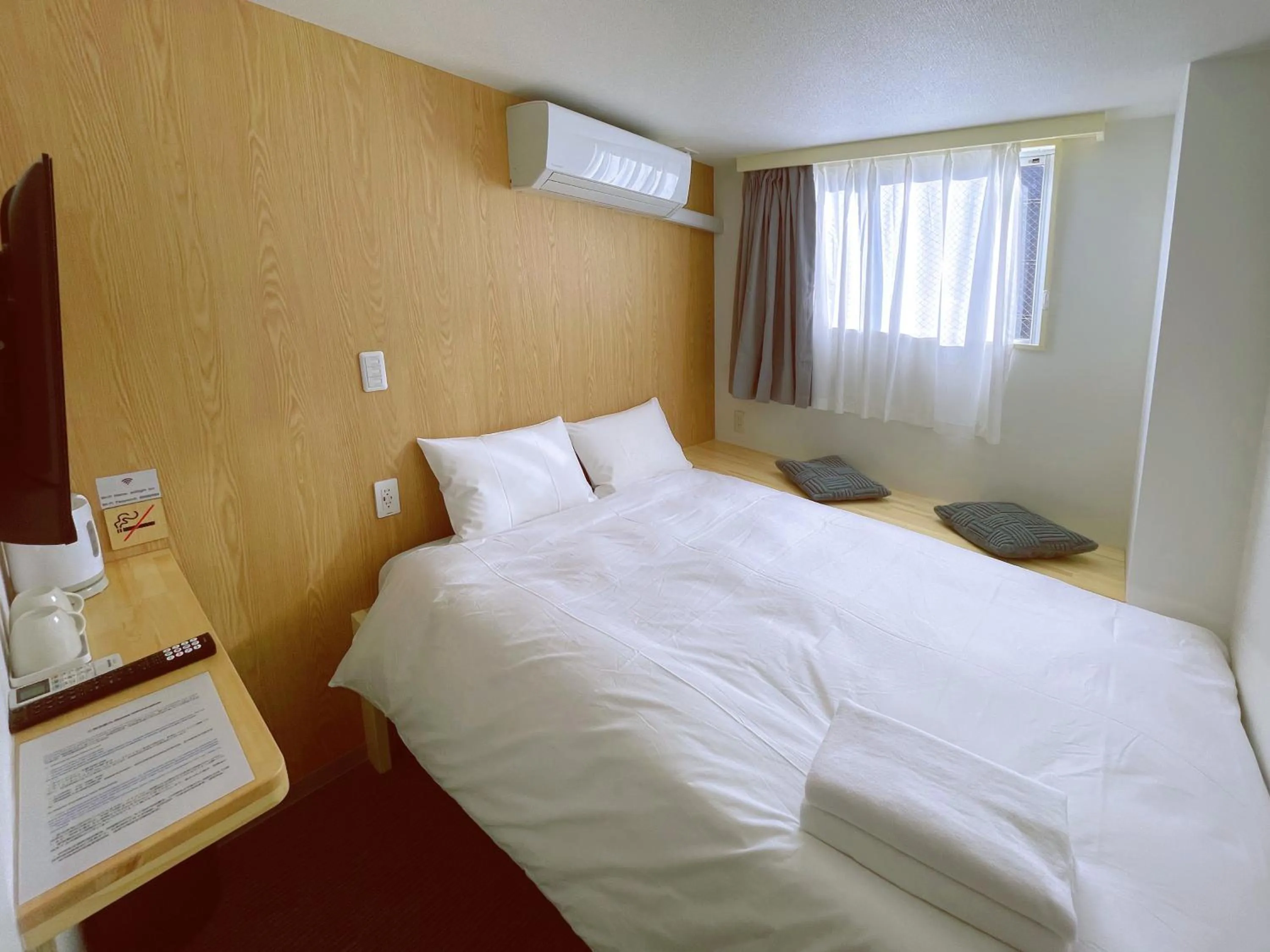 Photo of the whole room, Bed in Softlight Inn Asakusa Tokyo