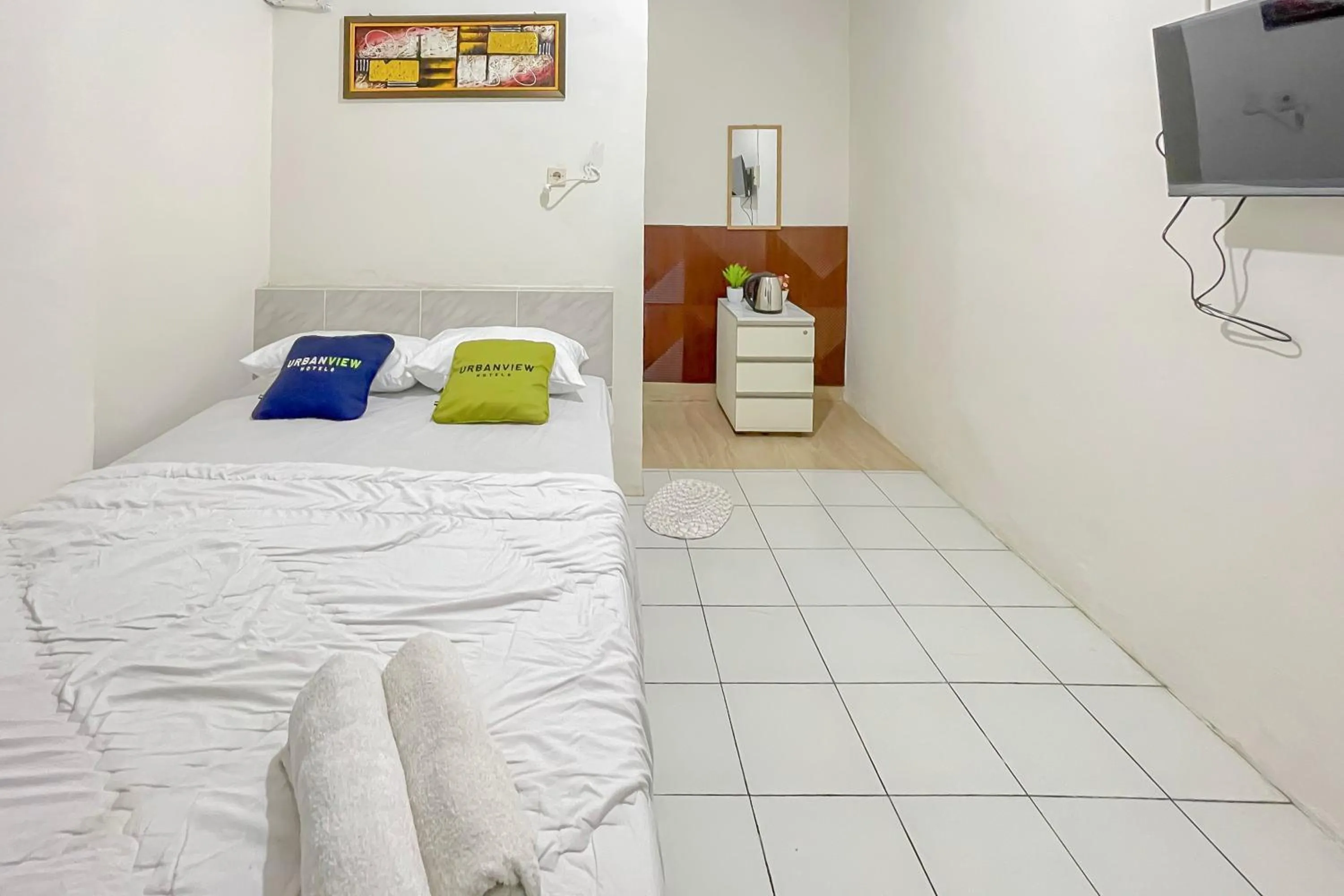 Bedroom, Bed in Urbanview Grey CSB Mall Cirebon