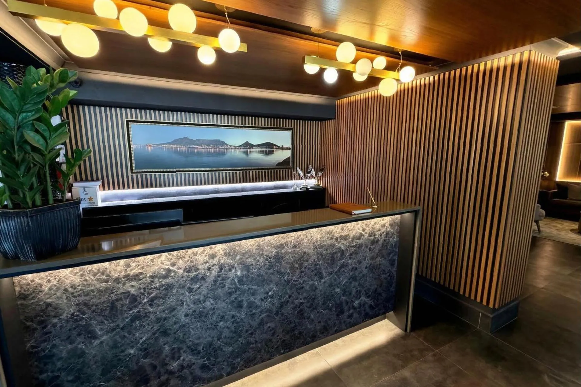 Lobby or reception in First Group Mount Sierra