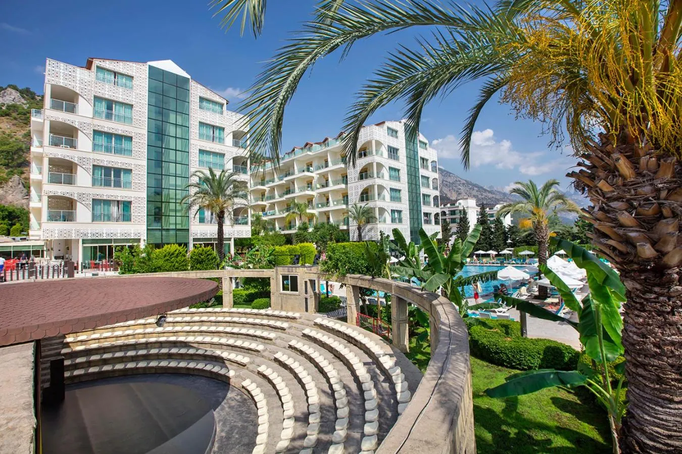 Property building in Grand Ring Hotel