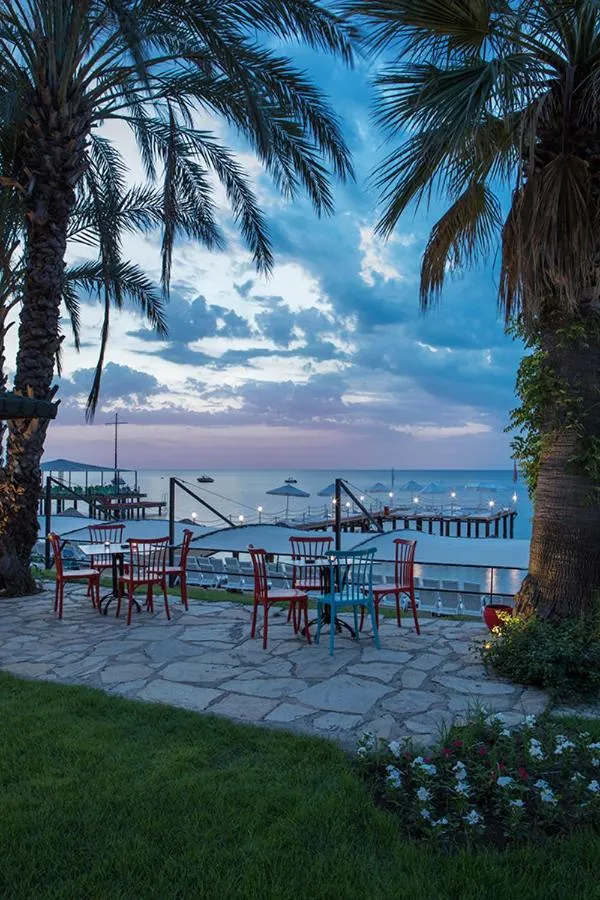 Beach in Grand Ring Hotel