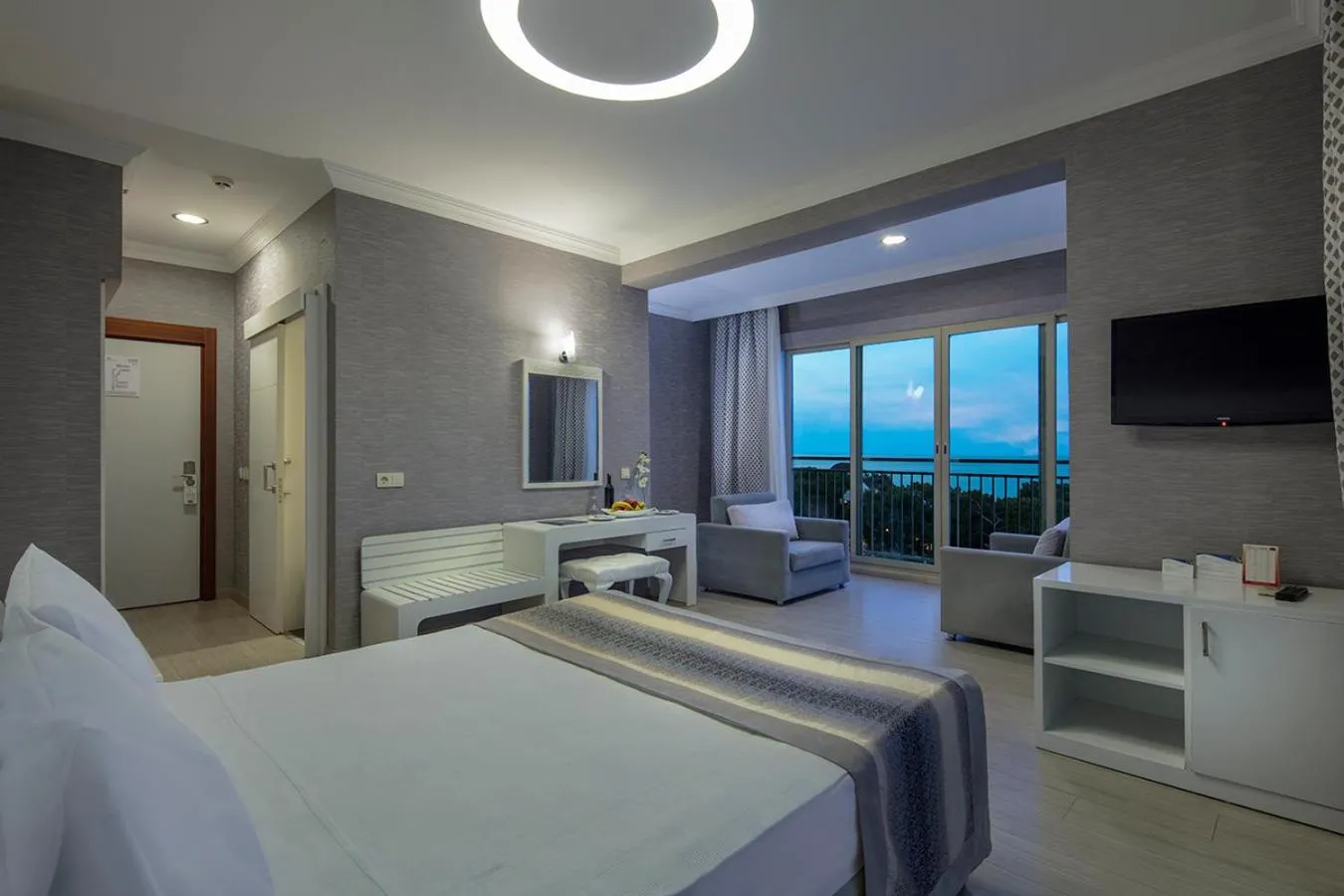 Bedroom in Grand Ring Hotel