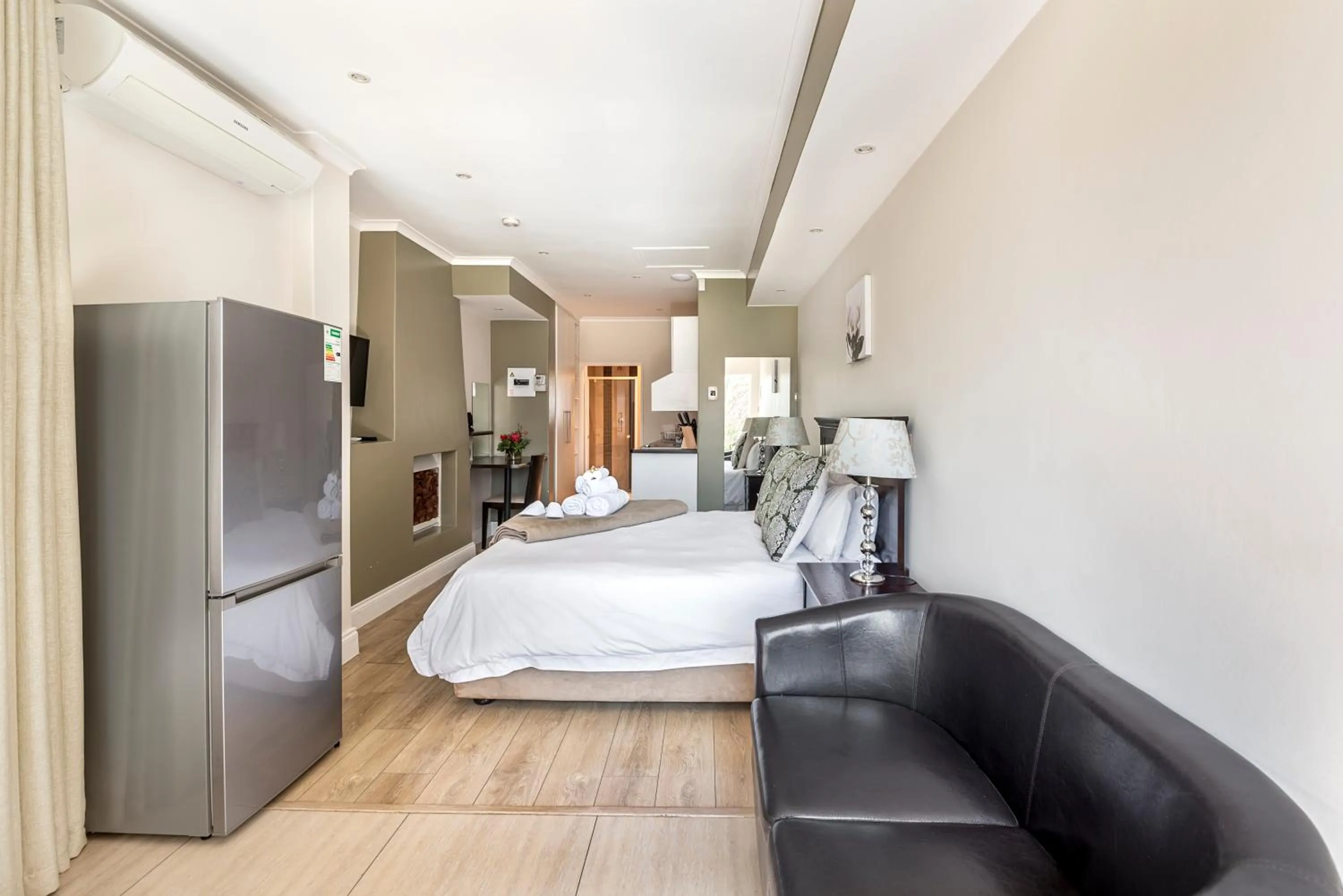 Photo of the whole room, Bed in The Haystack On Homestead