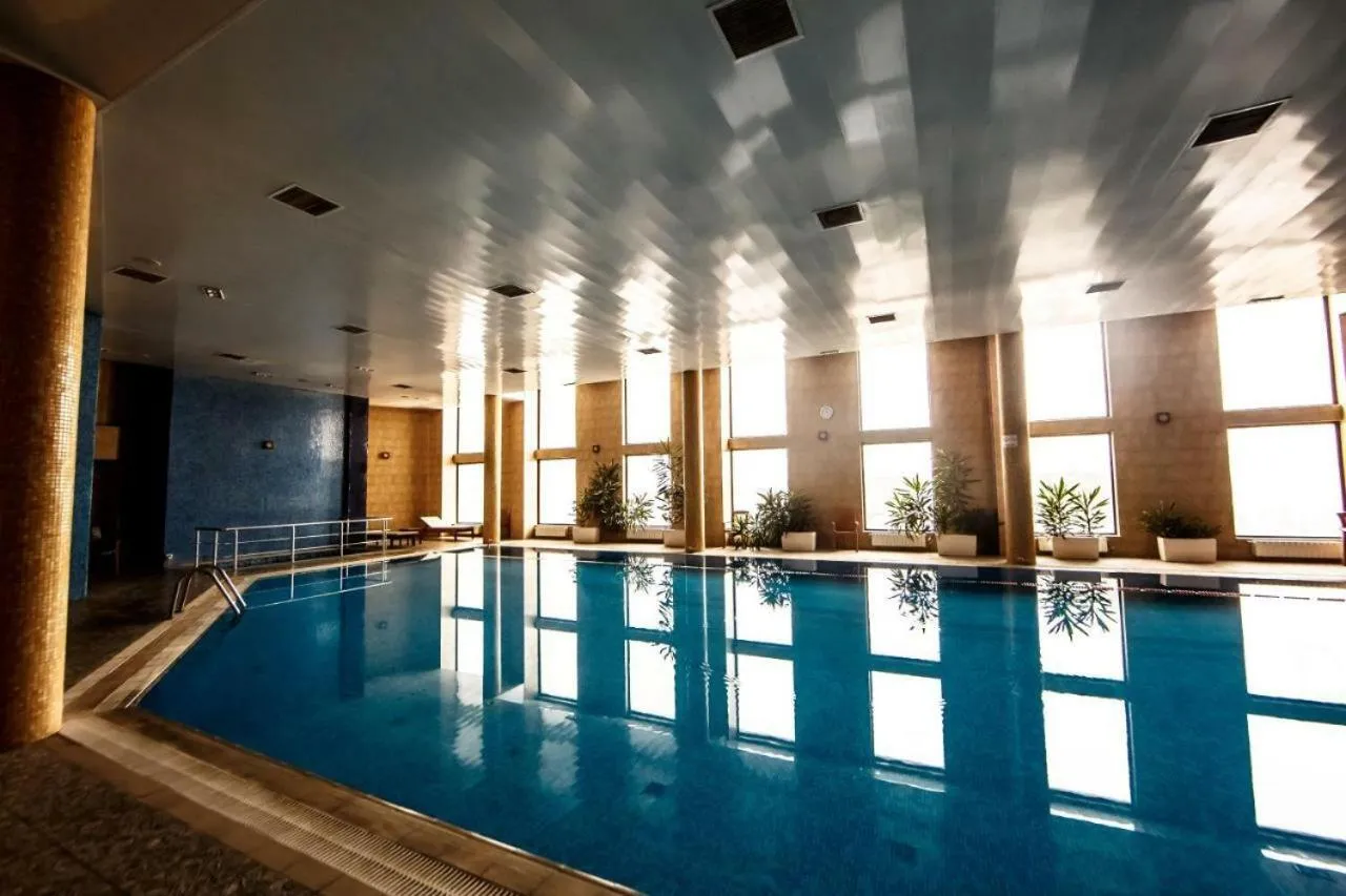 Swimming pool in Park Dedeman Baku