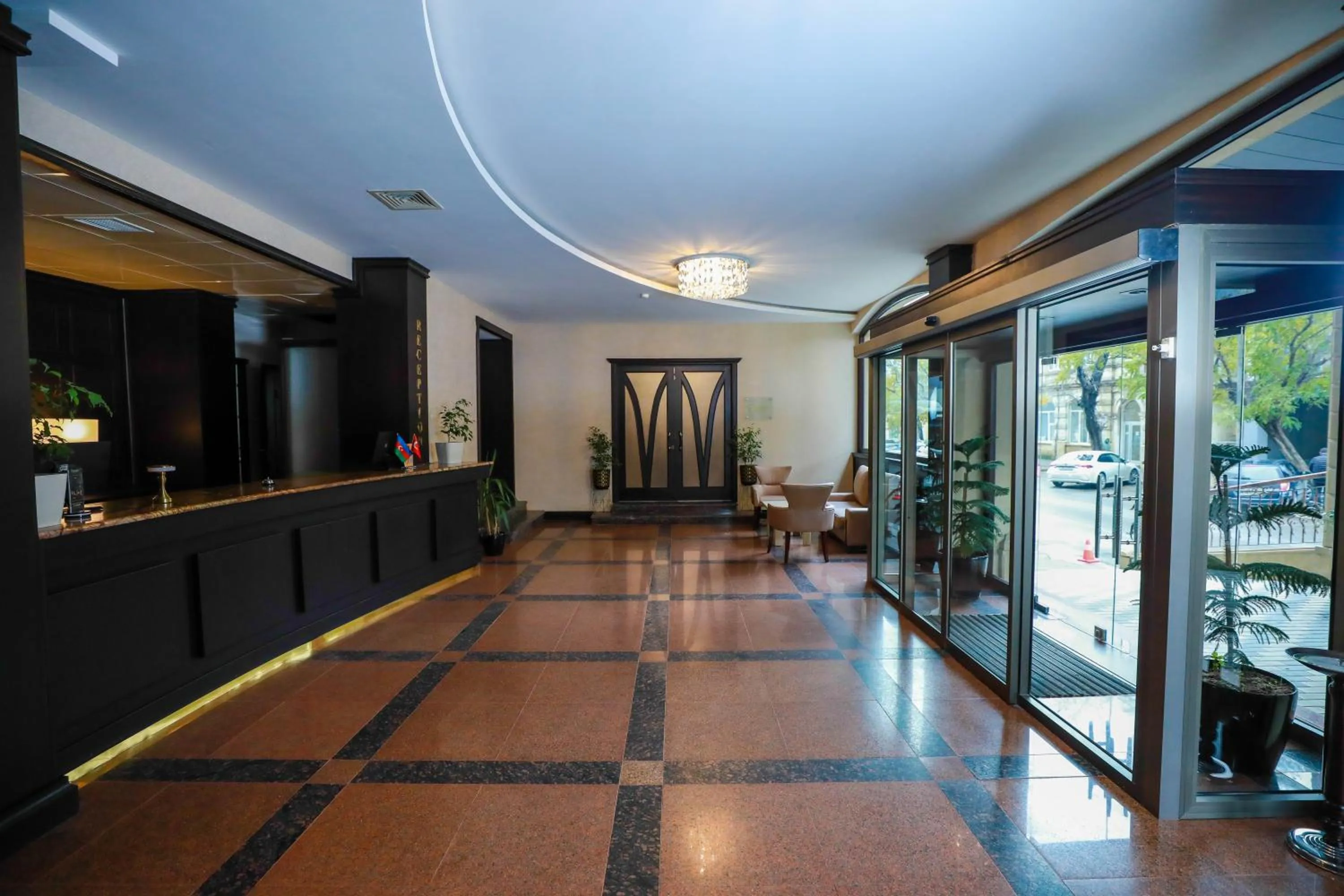 Communal lounge/ TV room in Park Dedeman Baku