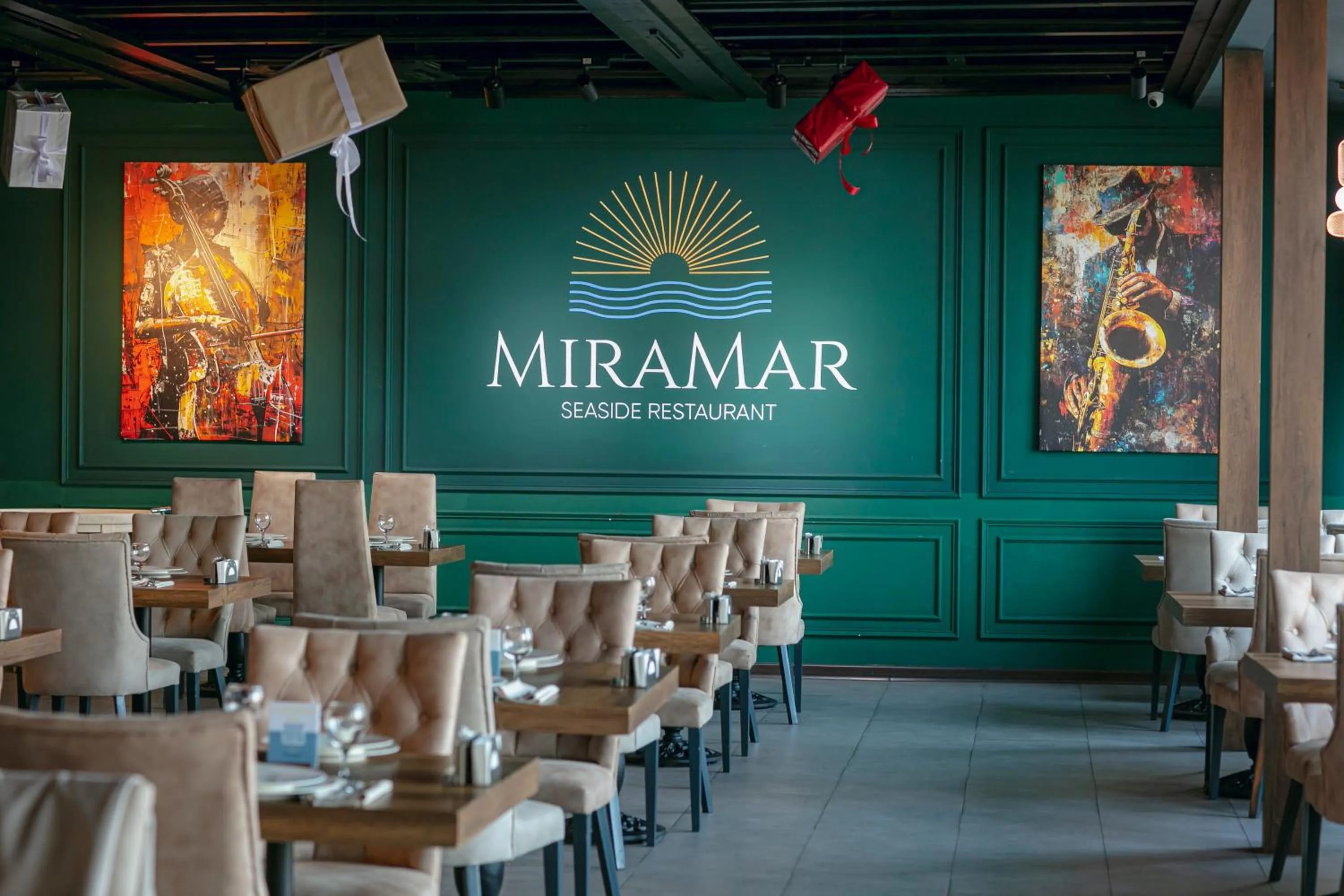 Restaurant/places to eat in Park Dedeman Baku