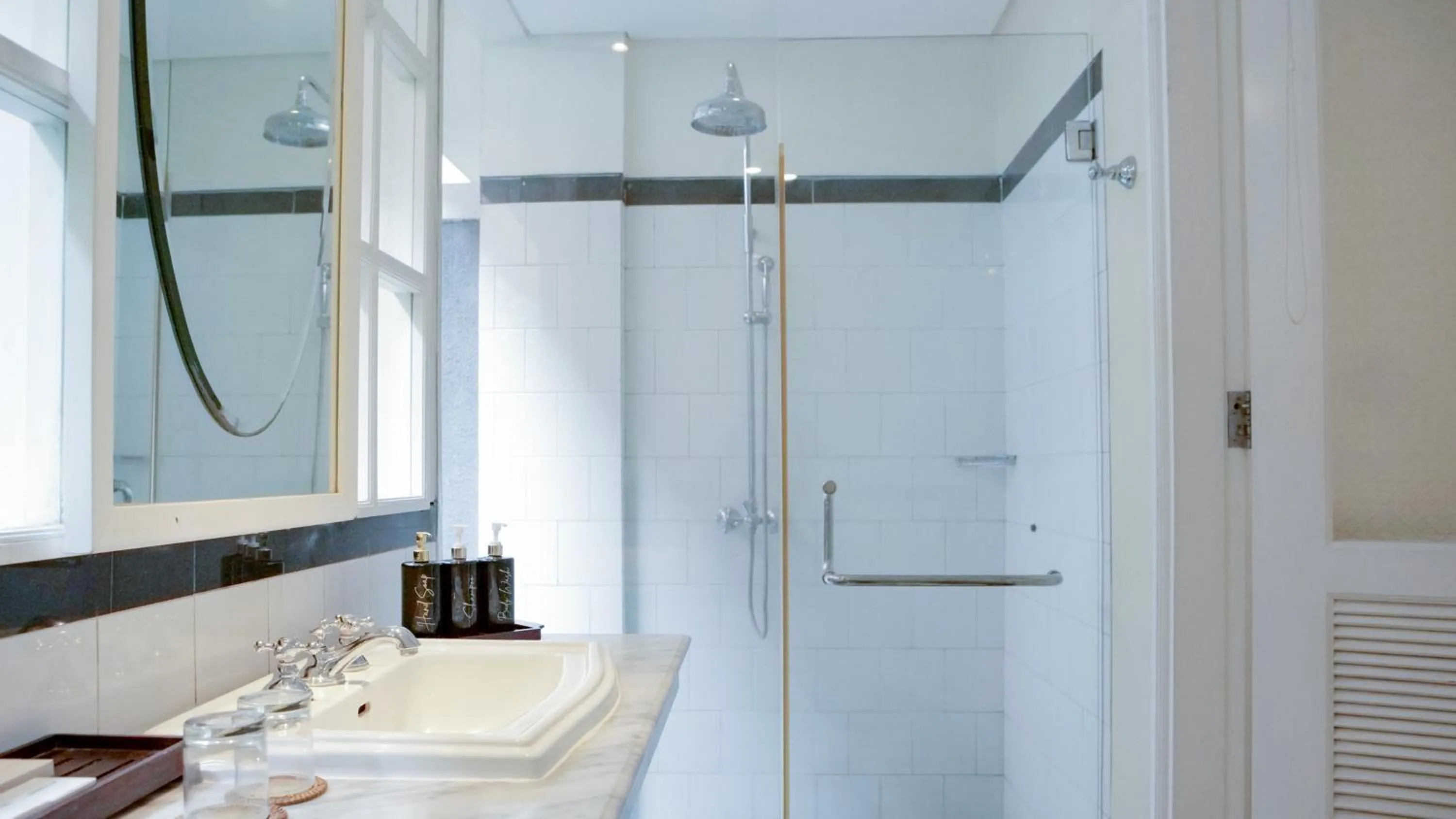 Bathroom in SOLTERRA SEMINYAK Boutique Hotel & Spa Powered by Archipelago