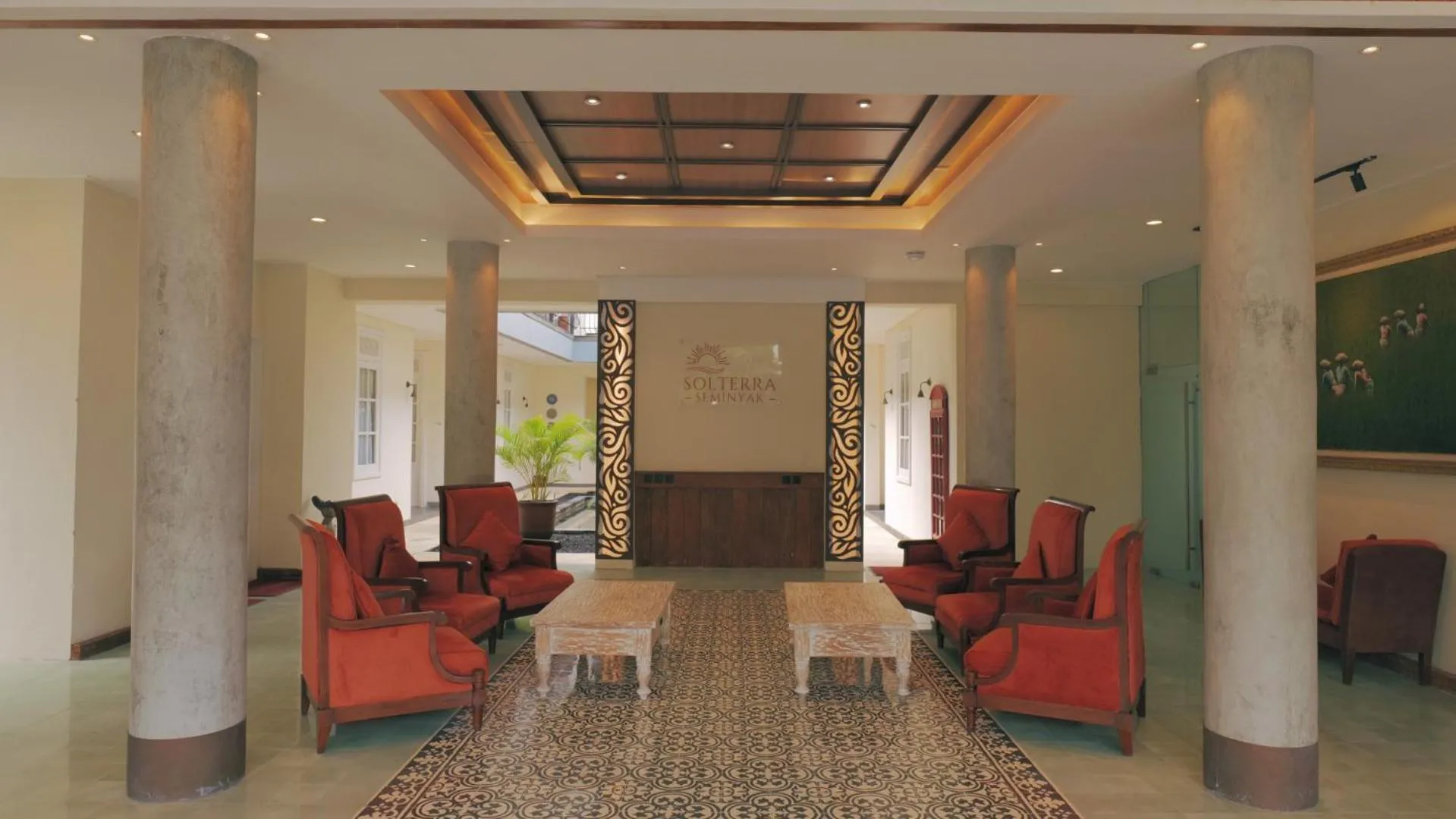 Lobby or reception in SOLTERRA SEMINYAK Boutique Hotel & Spa Powered by Archipelago