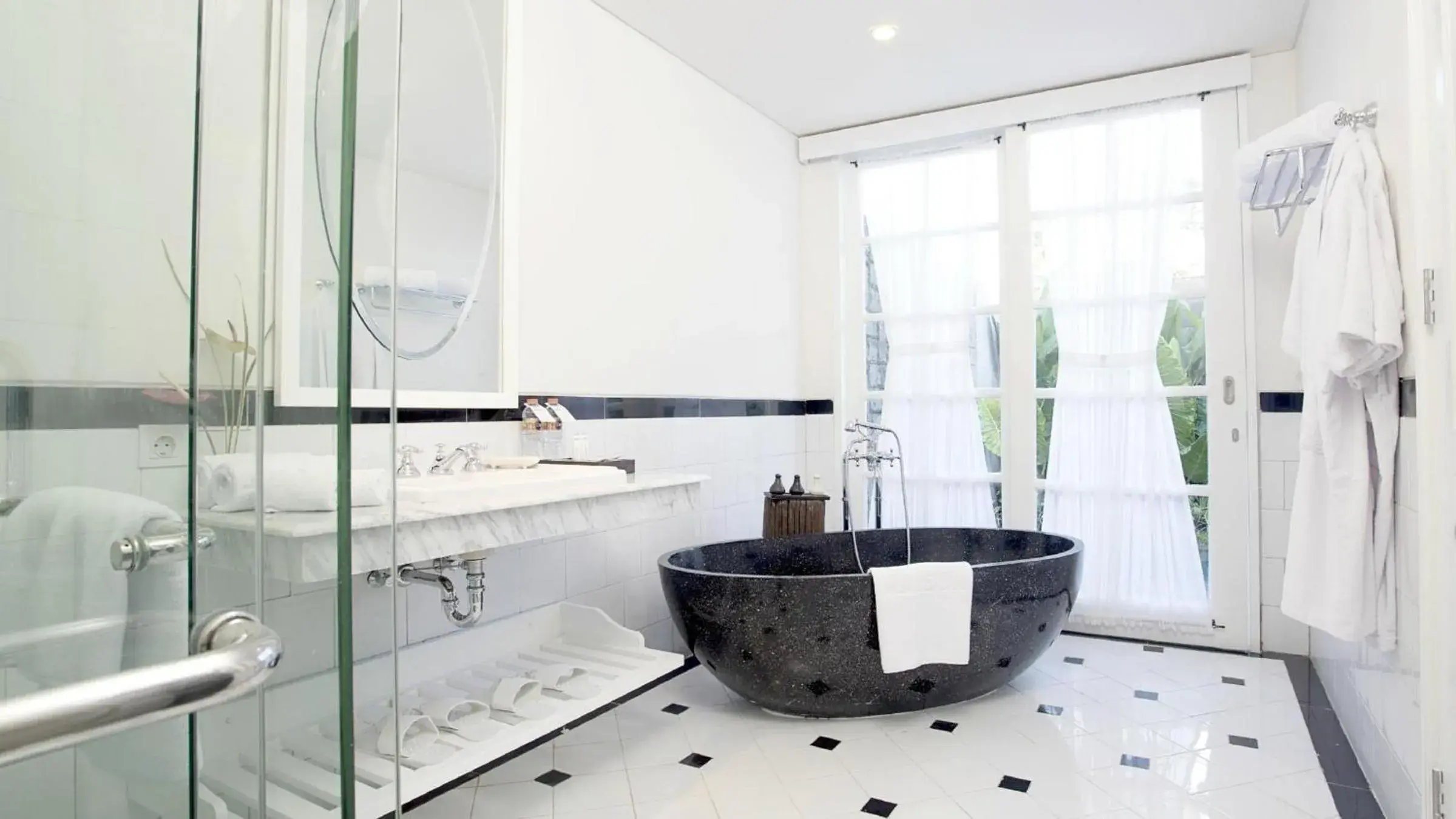 Bathroom in SOLTERRA SEMINYAK Boutique Hotel & Spa Powered by Archipelago Bathroom in SOLTERRA SEMINYAK Boutique Hotel & Spa Powered by Archipelago