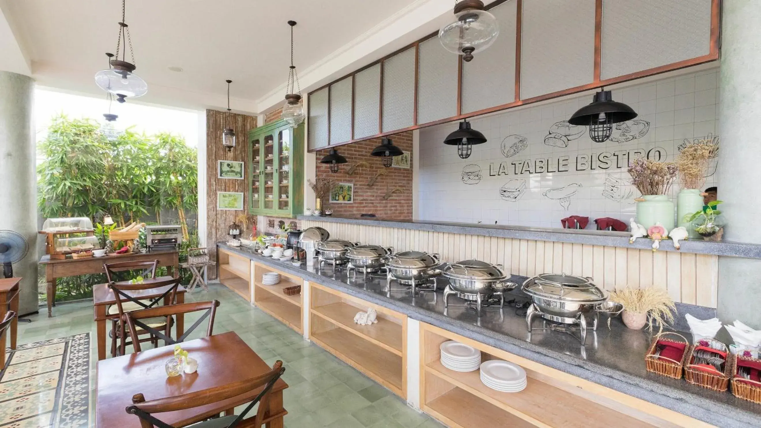 Restaurant/places to eat in SOLTERRA SEMINYAK Boutique Hotel & Spa Powered by Archipelago Restaurant/places to eat in SOLTERRA SEMINYAK Boutique Hotel & Spa Powered by Archipelago