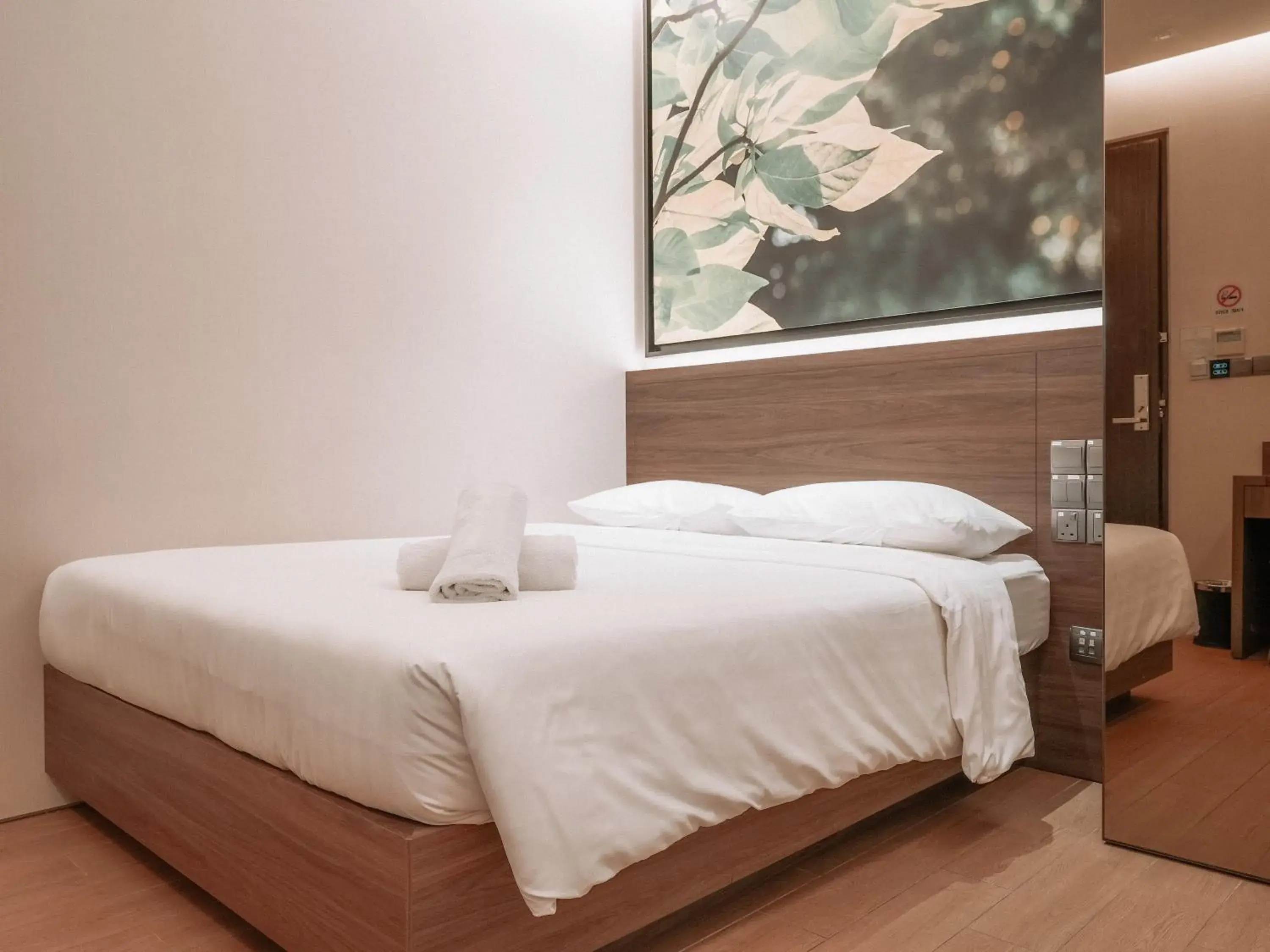 Bed in A Hotel Bugis, 11Hrs, Stay From 8PM To 9AM Bed in A Hotel Bugis, 11Hrs, Stay From 8PM To 9AM