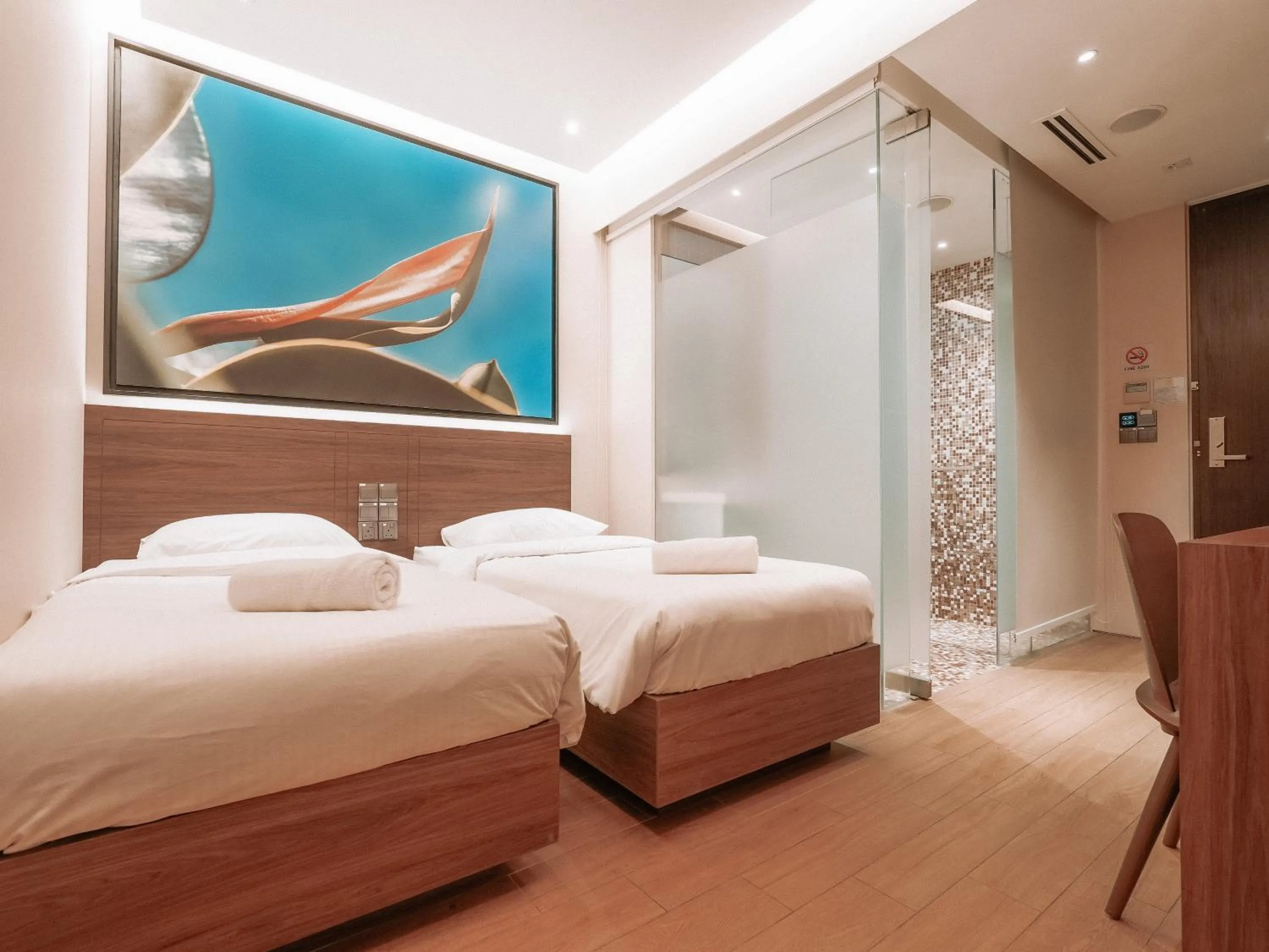 Bed in A Hotel Bugis, 11Hrs, Stay From 8PM To 9AM