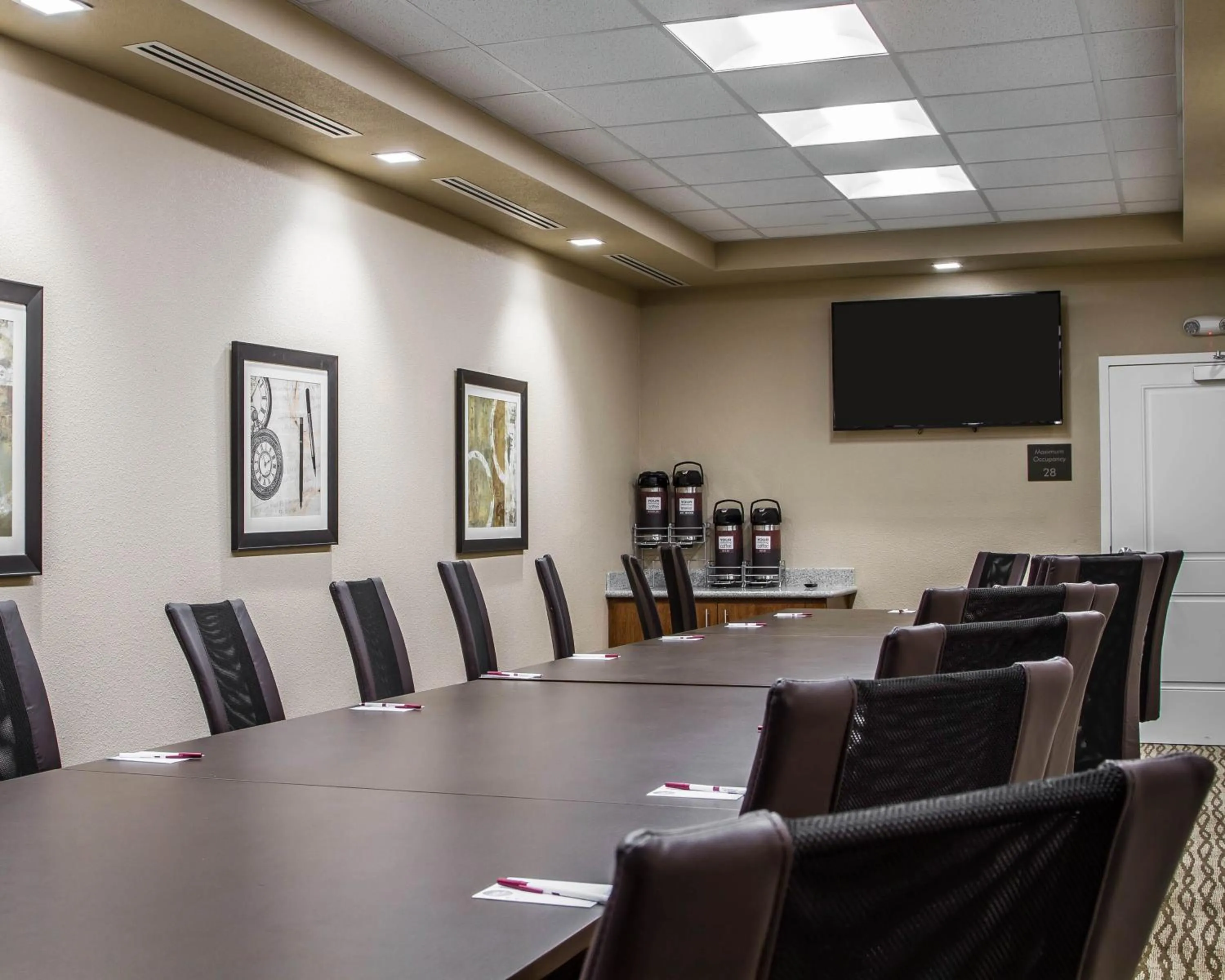 Meeting/conference room in Comfort Suites Woodland - Sacramento Airport