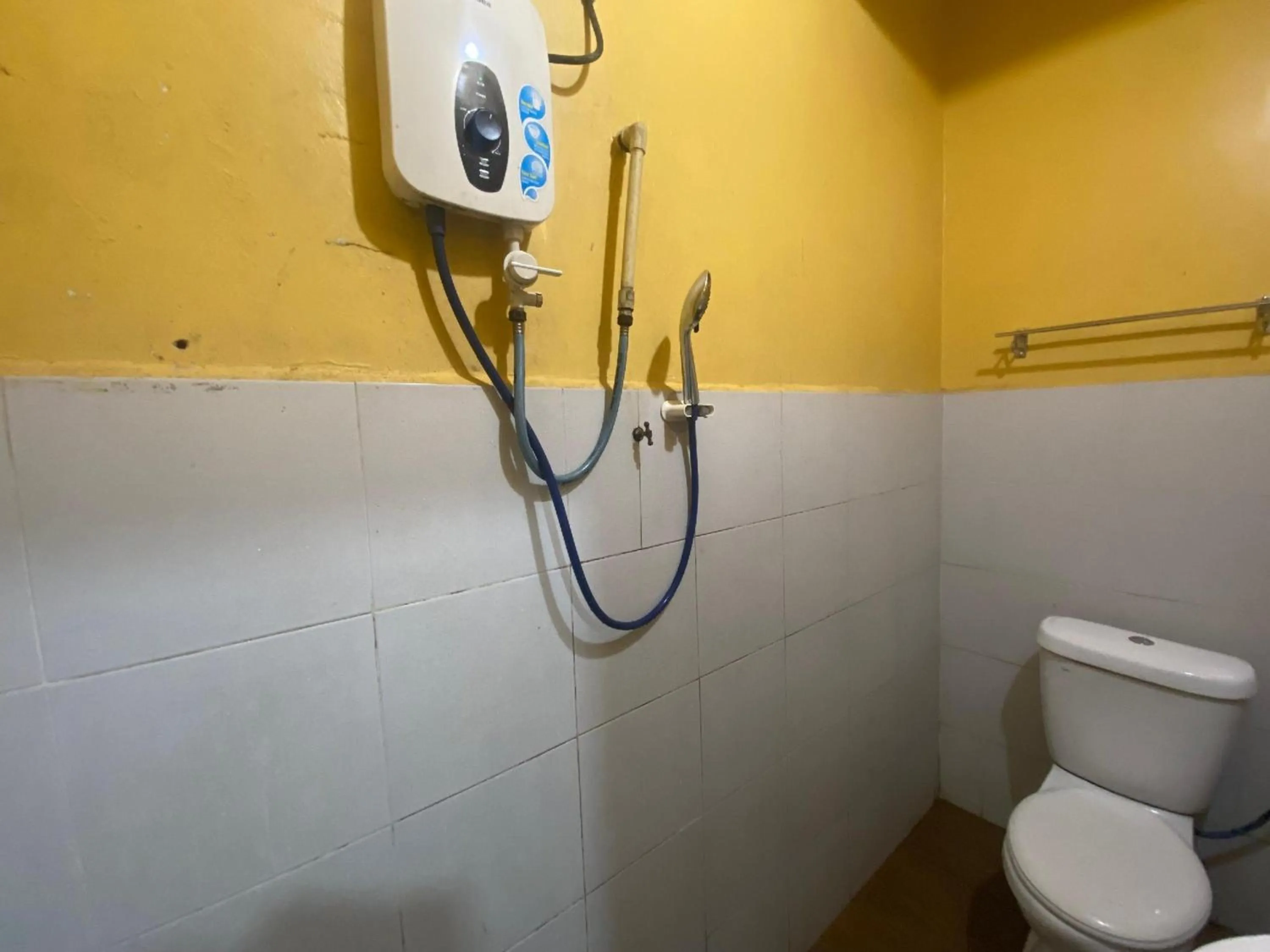 Bathroom in Hotel O De Anjung