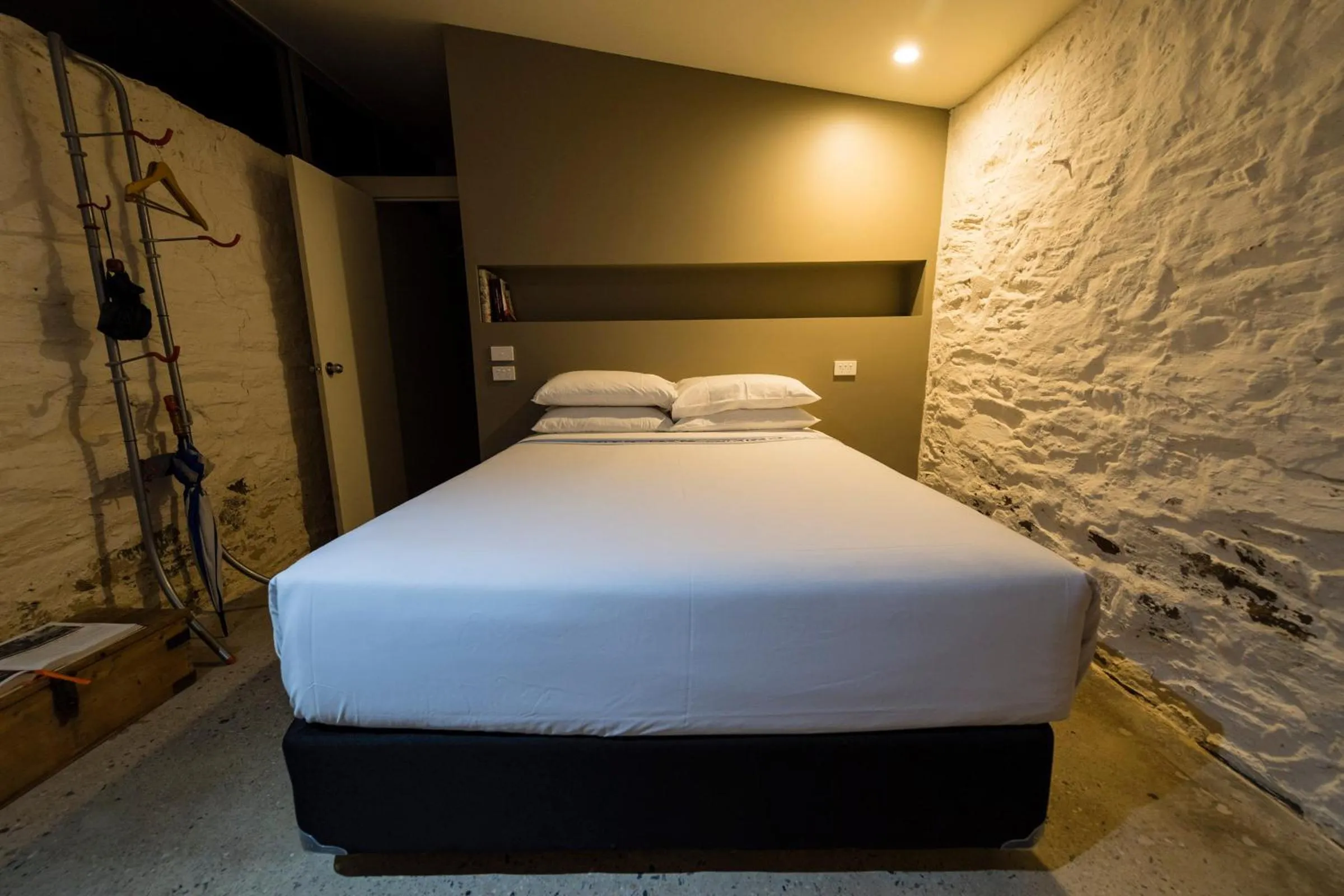 Property building, Bed in Dairyman's Cottage