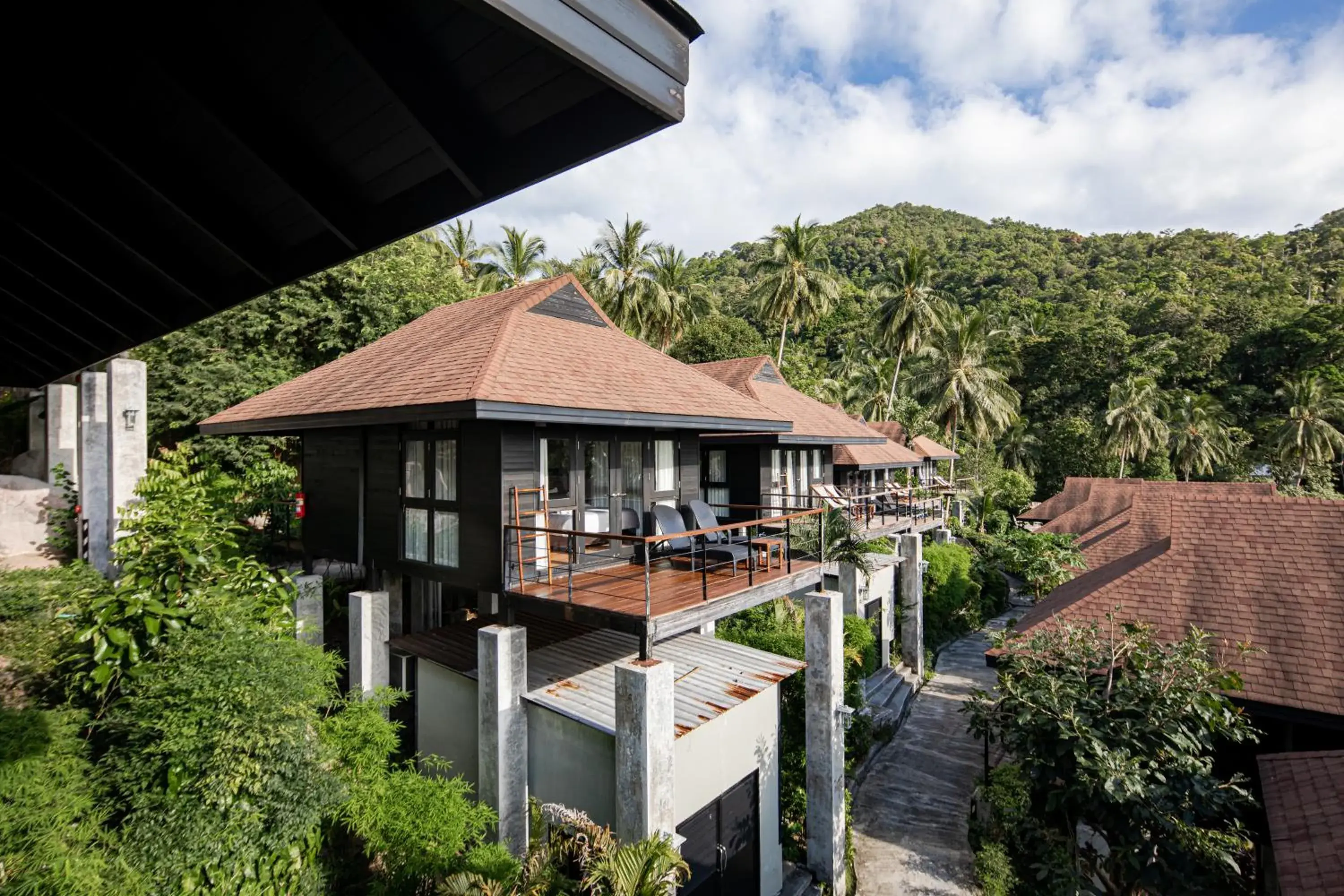 Property building in The Tarna Resort, Koh Tao Property building in The Tarna Resort, Koh Tao