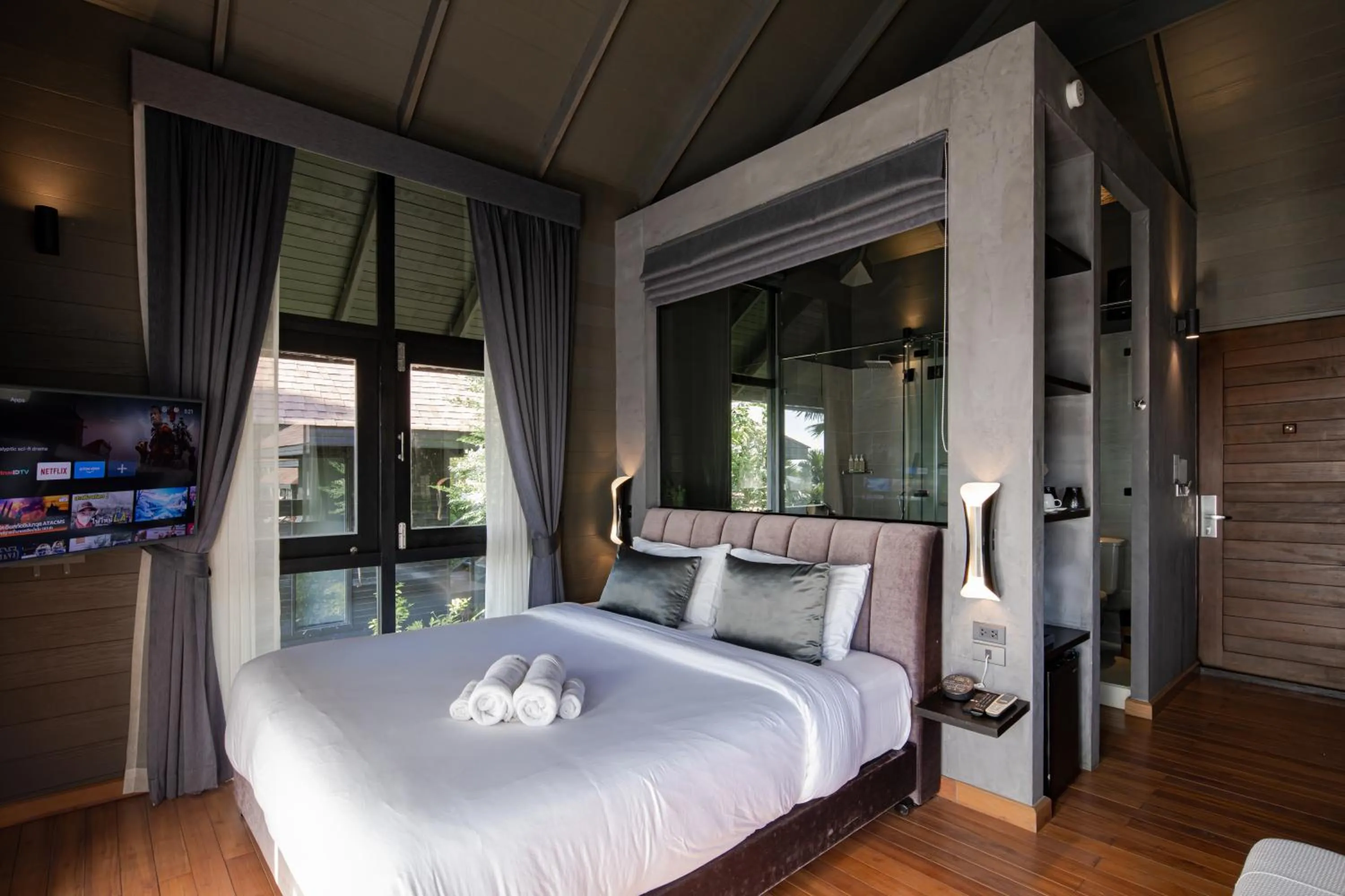 Bed in The Tarna Resort, Koh Tao