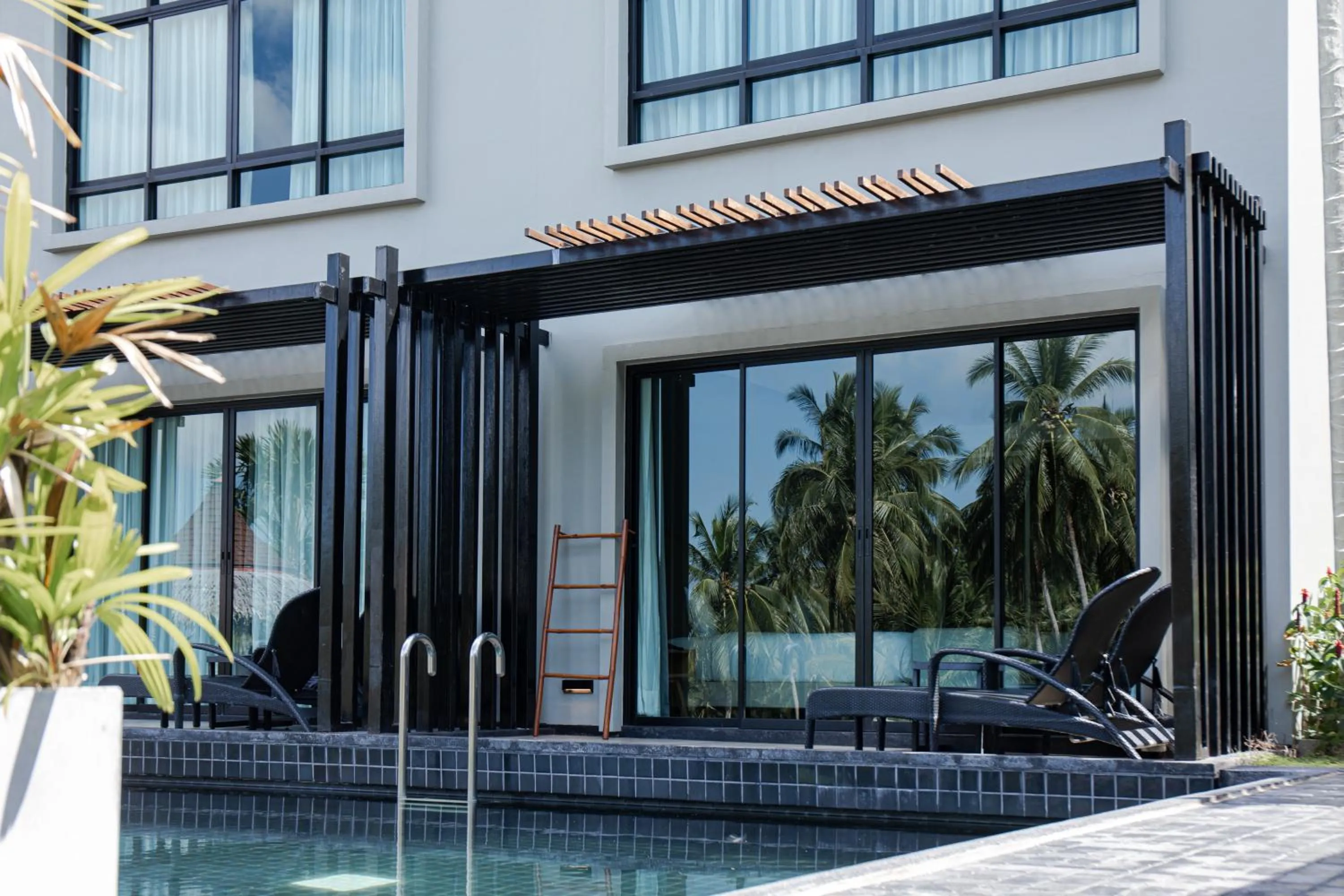 Pool view in The Tarna Resort, Koh Tao