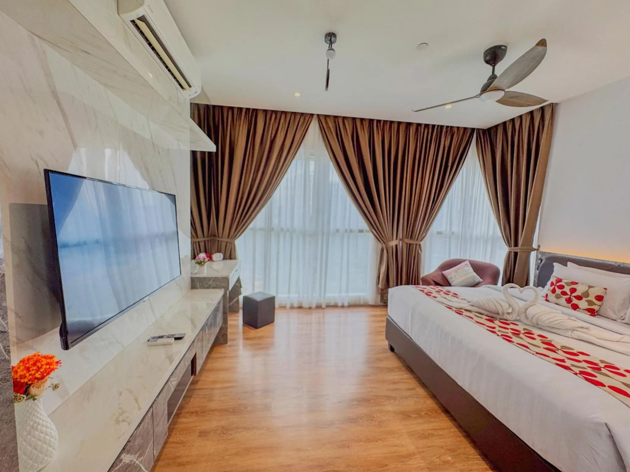 Bed in Lila Suites Quill Residence KLCC