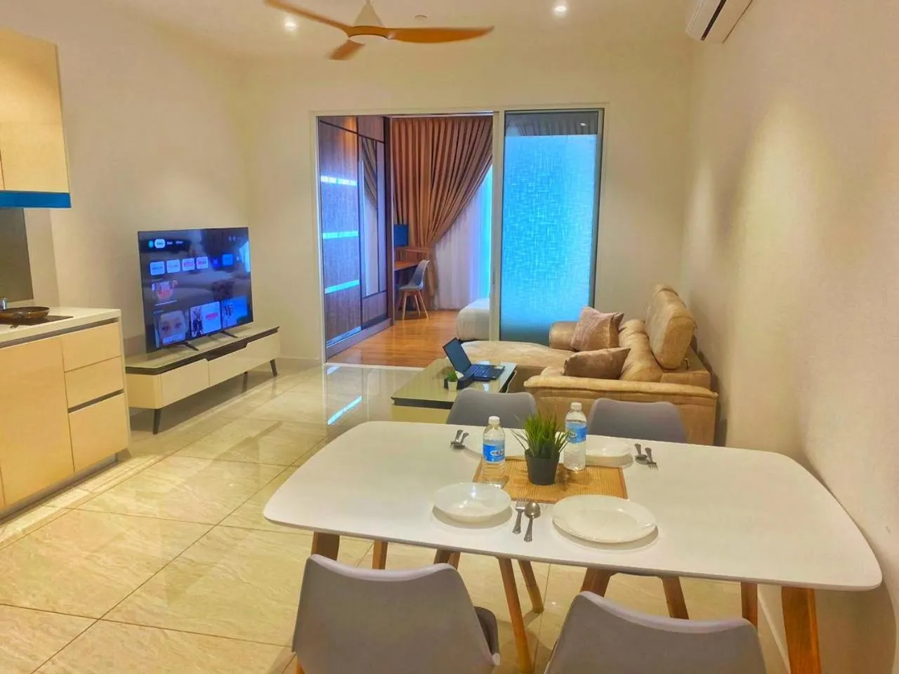 TV and multimedia in Lila Suites Quill Residence KLCC