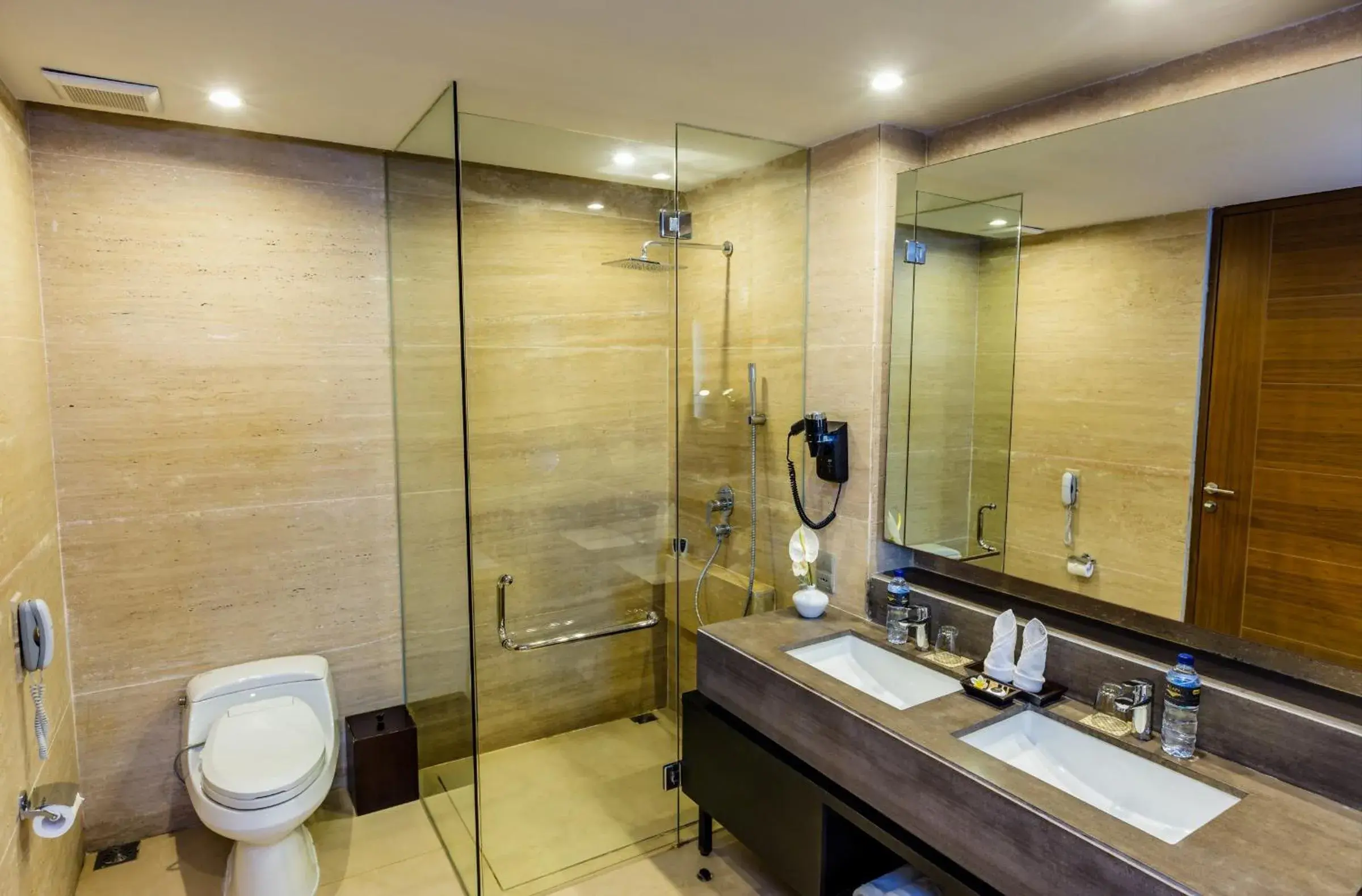 Shower in Klapa Resort Shower in Klapa Resort