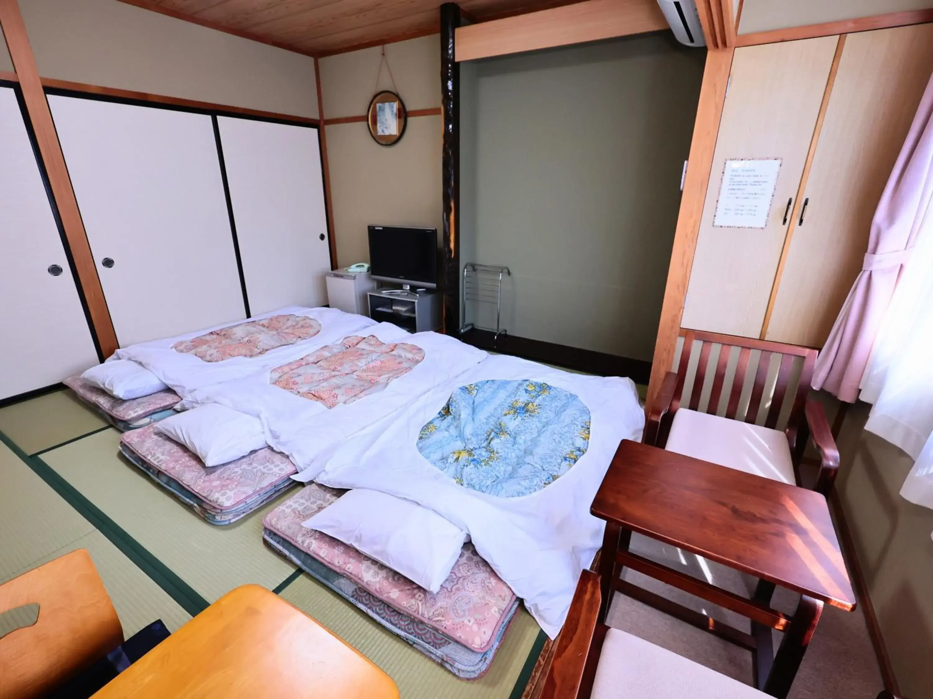 Photo of the whole room, Bed in Oyado Hachibei Photo of the whole room, Bed in Oyado Hachibei