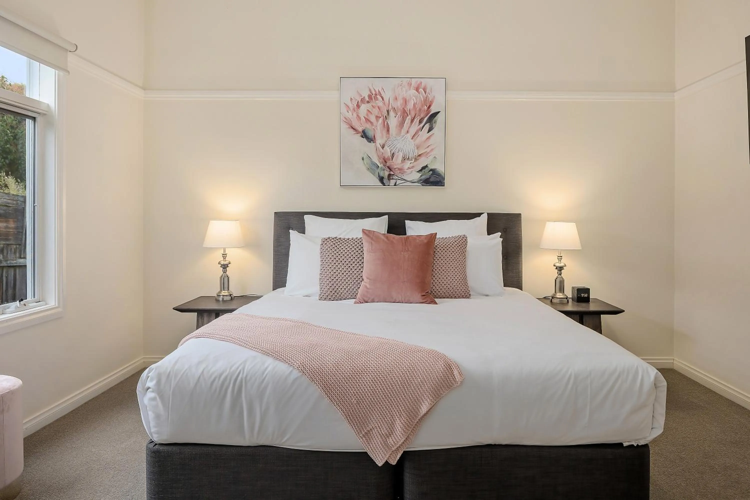 Bedroom, Bed in Yarra Gables