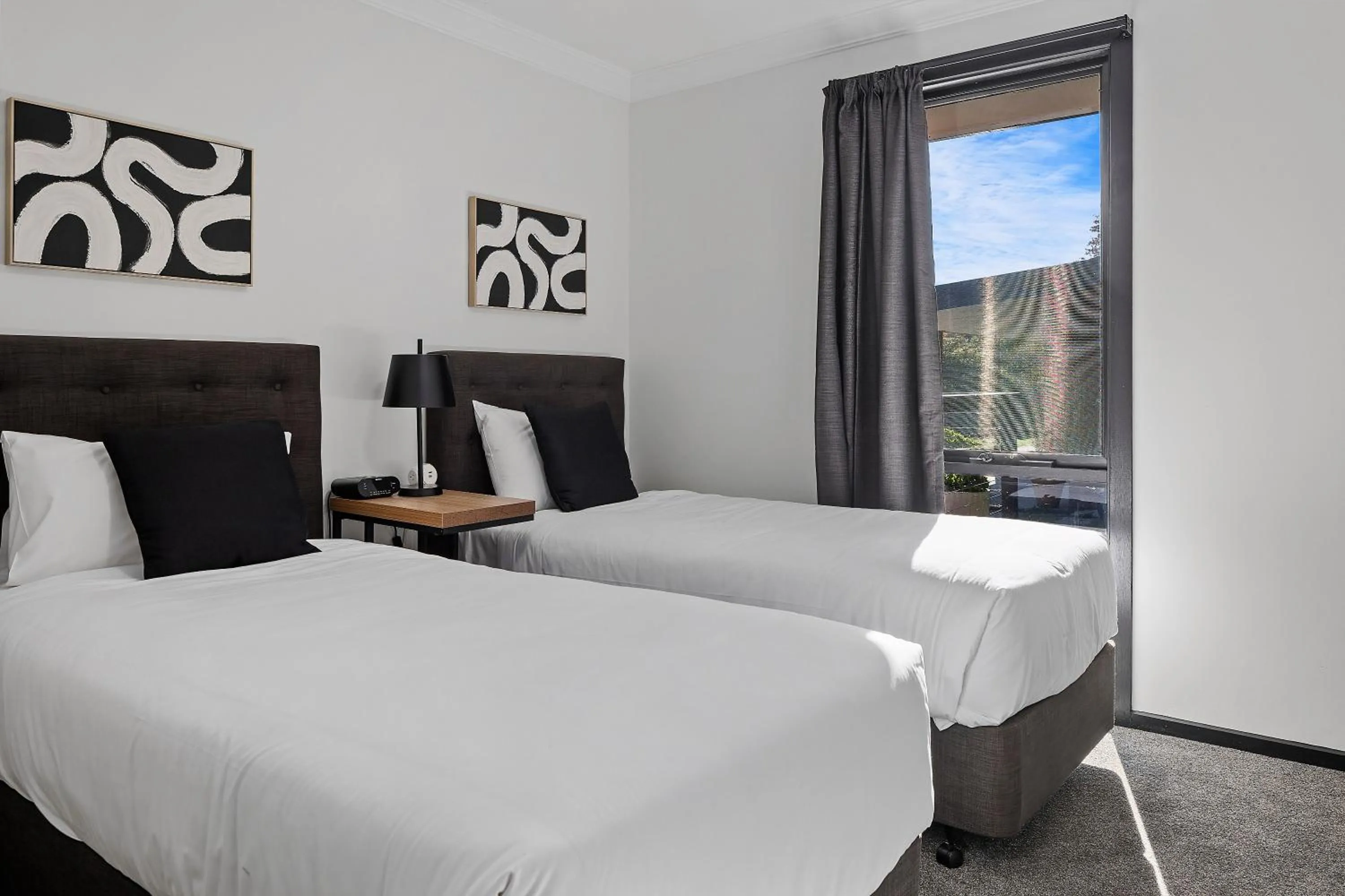 Bedroom, Bed in Yarra Gables