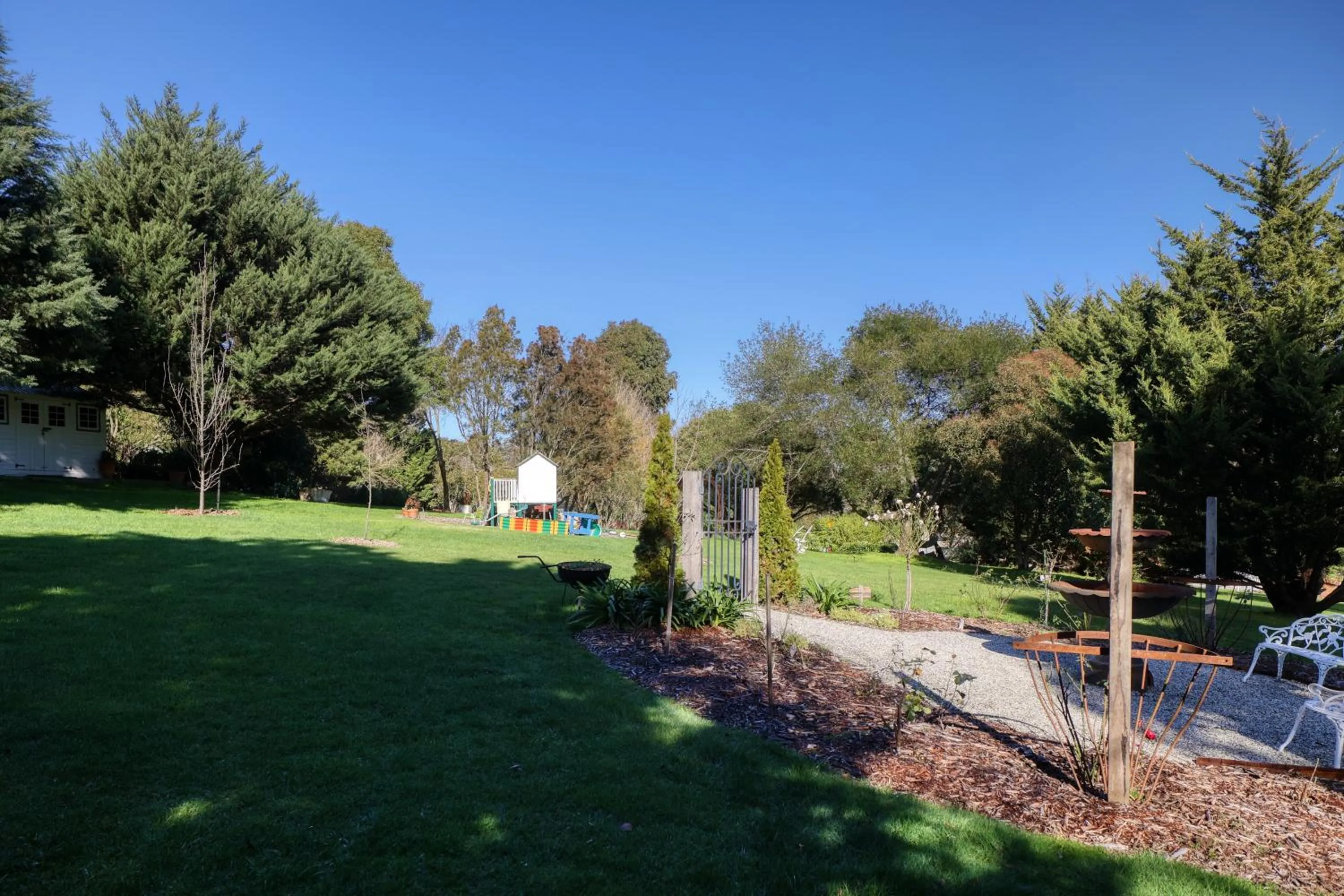 Garden in Yarra Gables