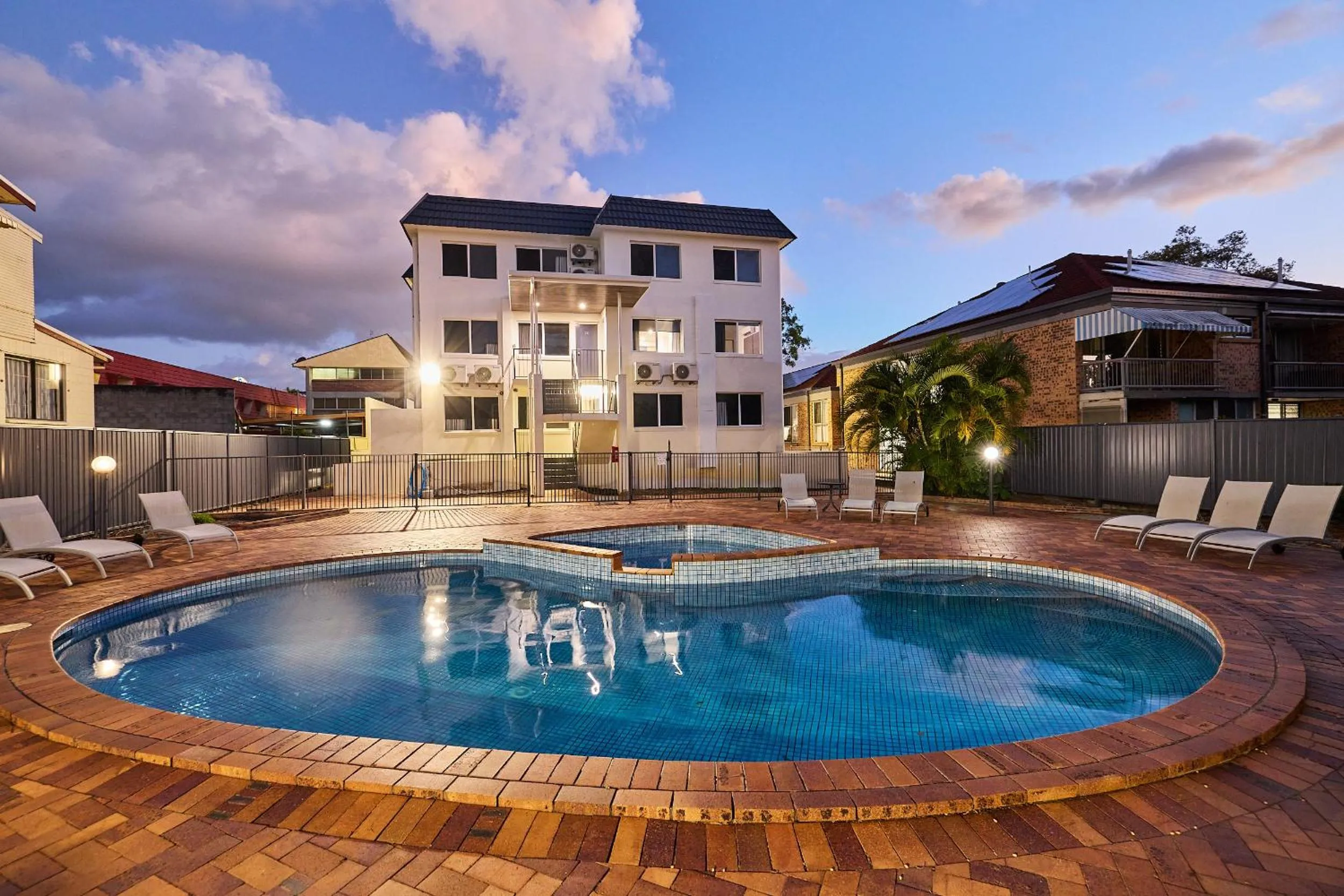 Property building in Southport Motel & Apartments