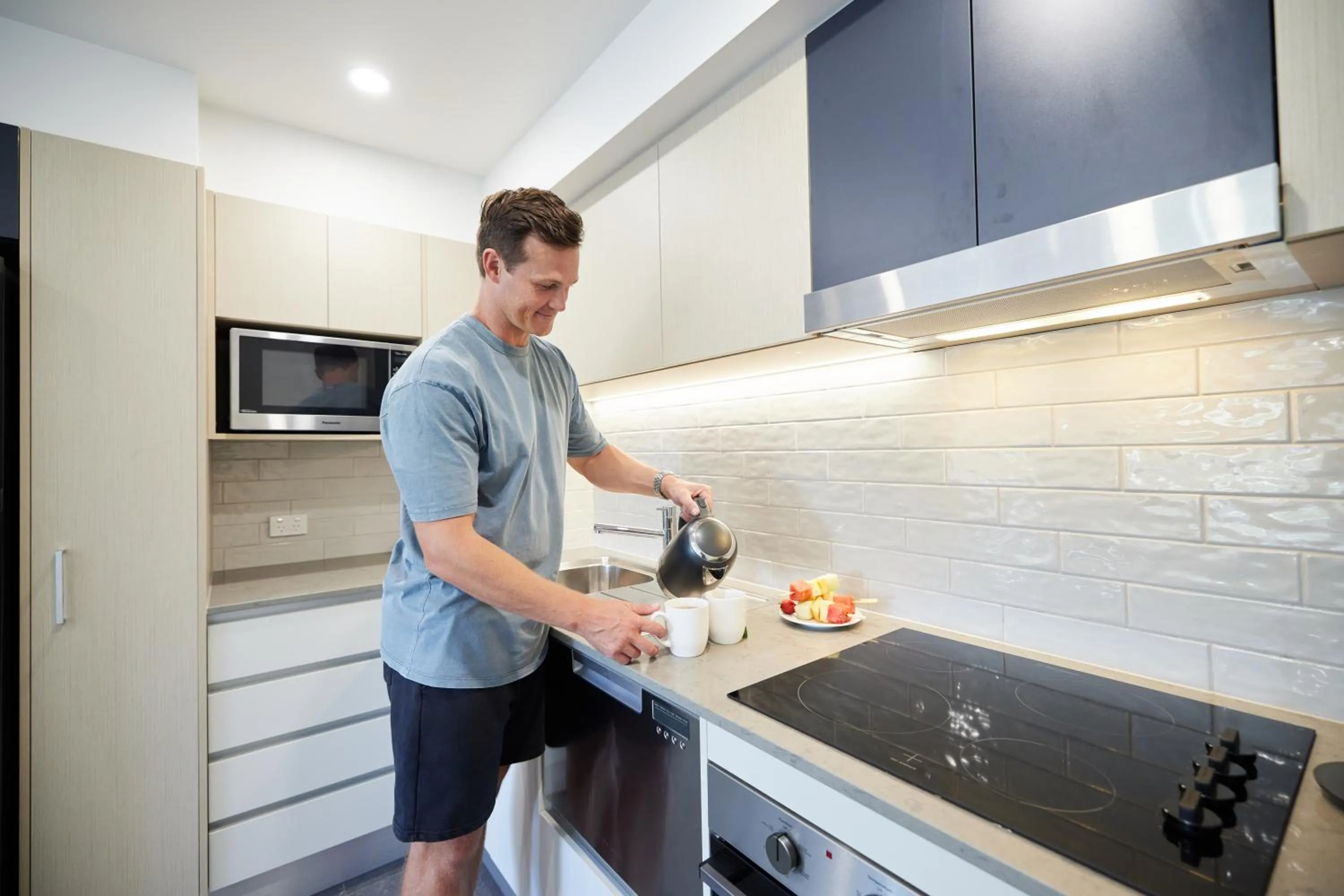 kitchen in Southport Motel & Apartments