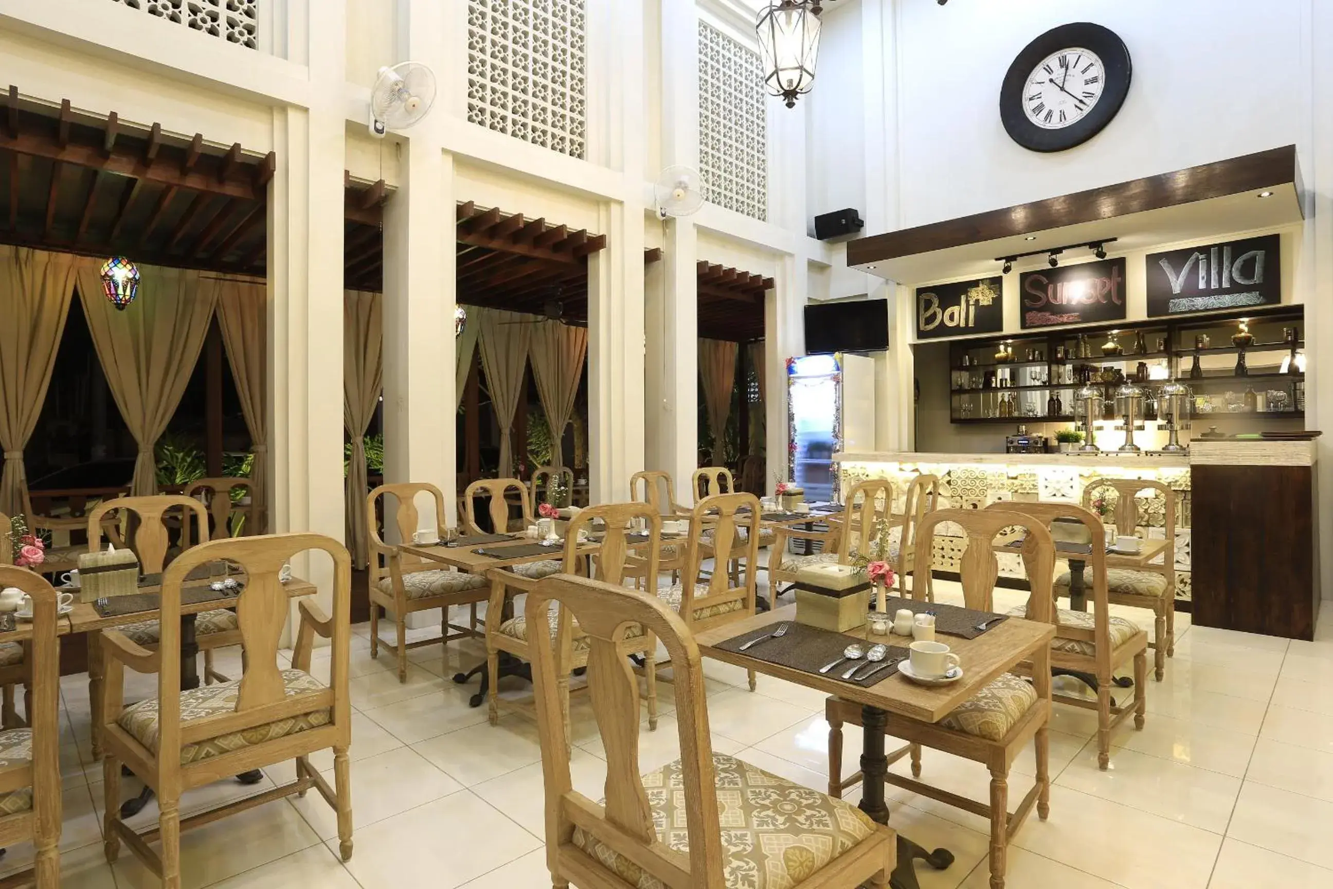 Restaurant/places to eat in Bali Sunset Villa Restaurant/places to eat in Bali Sunset Villa