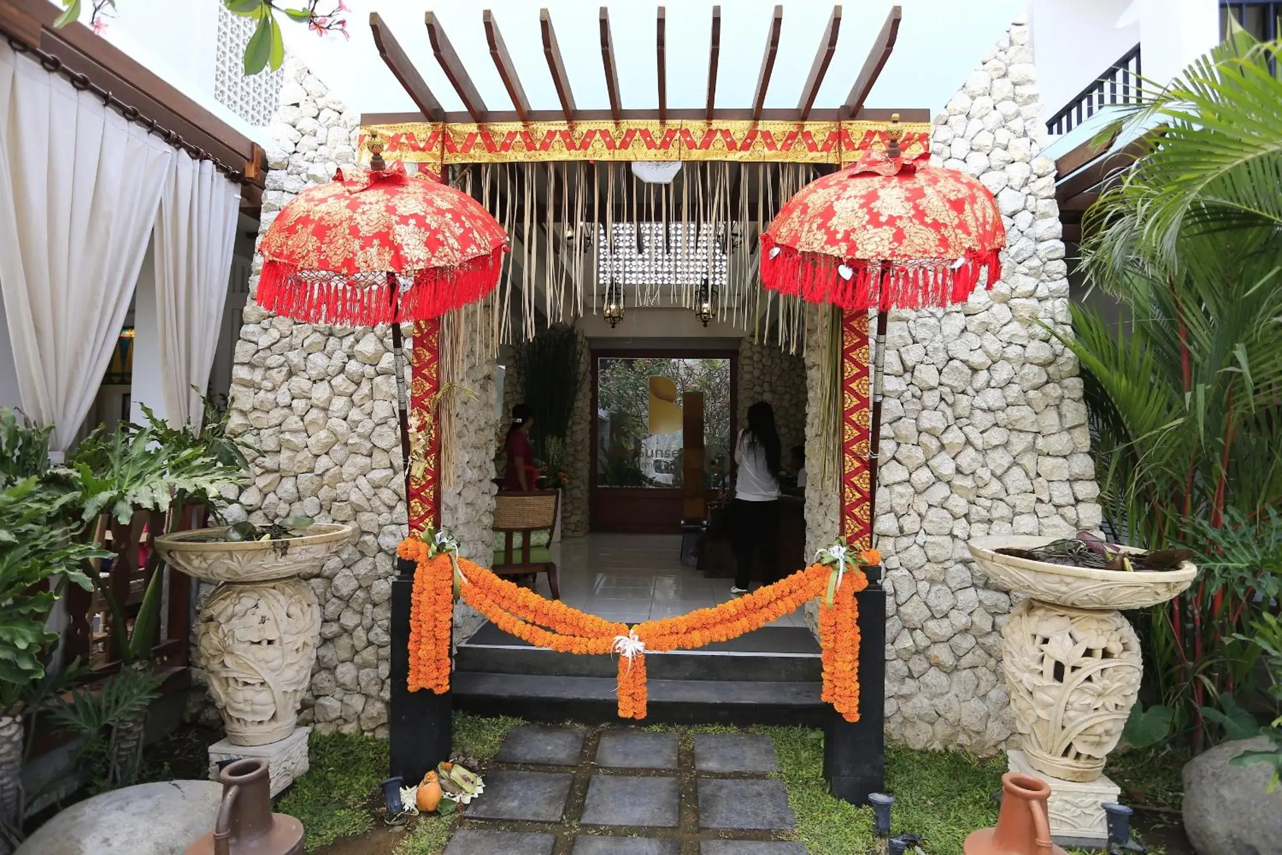 Facade/entrance in Bali Sunset Villa Facade/entrance in Bali Sunset Villa